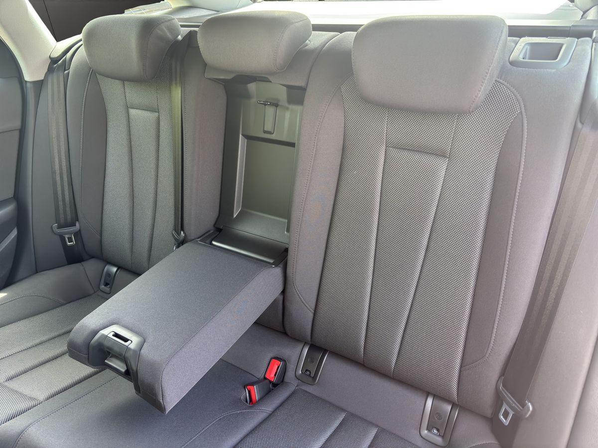 A4 Avant 2.0 TDI quattro AHK RFK STDHZ NAVI LED GRA