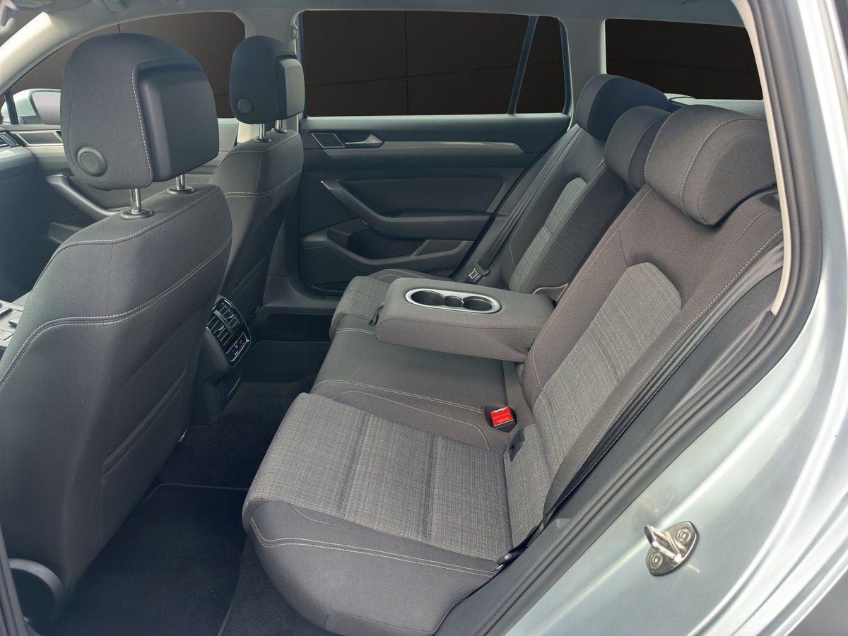 Passat Variant Business 2.0 TDI DSG RFK ACC NAVI
