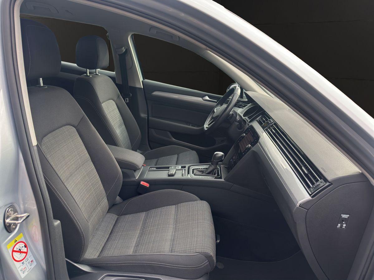 Passat Variant Business 2.0 TDI DSG RFK ACC NAVI