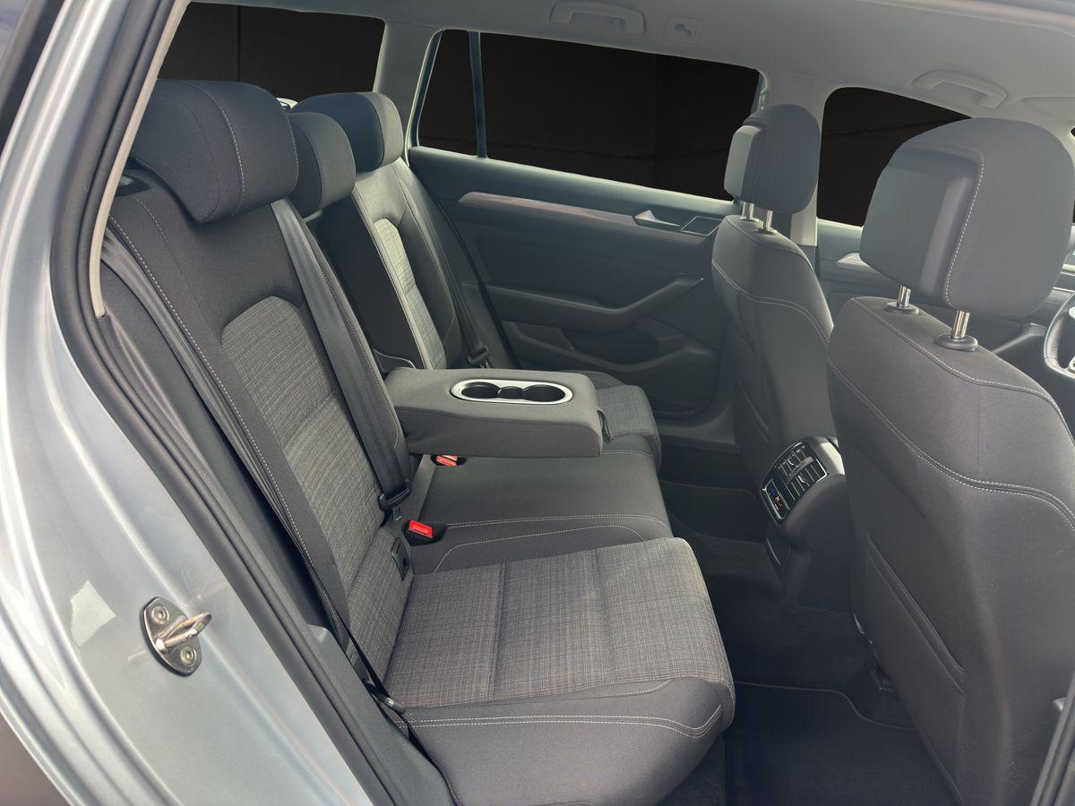 Passat Variant Business 2.0 TDI DSG RFK ACC NAVI
