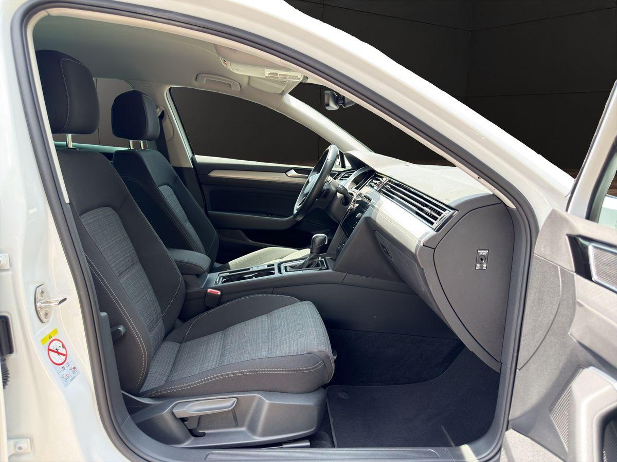 Passat Variant Business2.0TDI DSG AHK RFK MATRIX