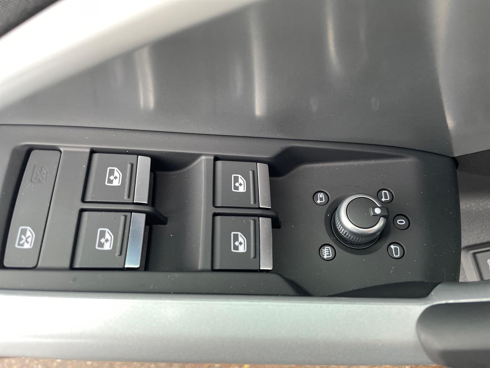 Q3 35 TFSI basis 1.5 TSI RFK 18 