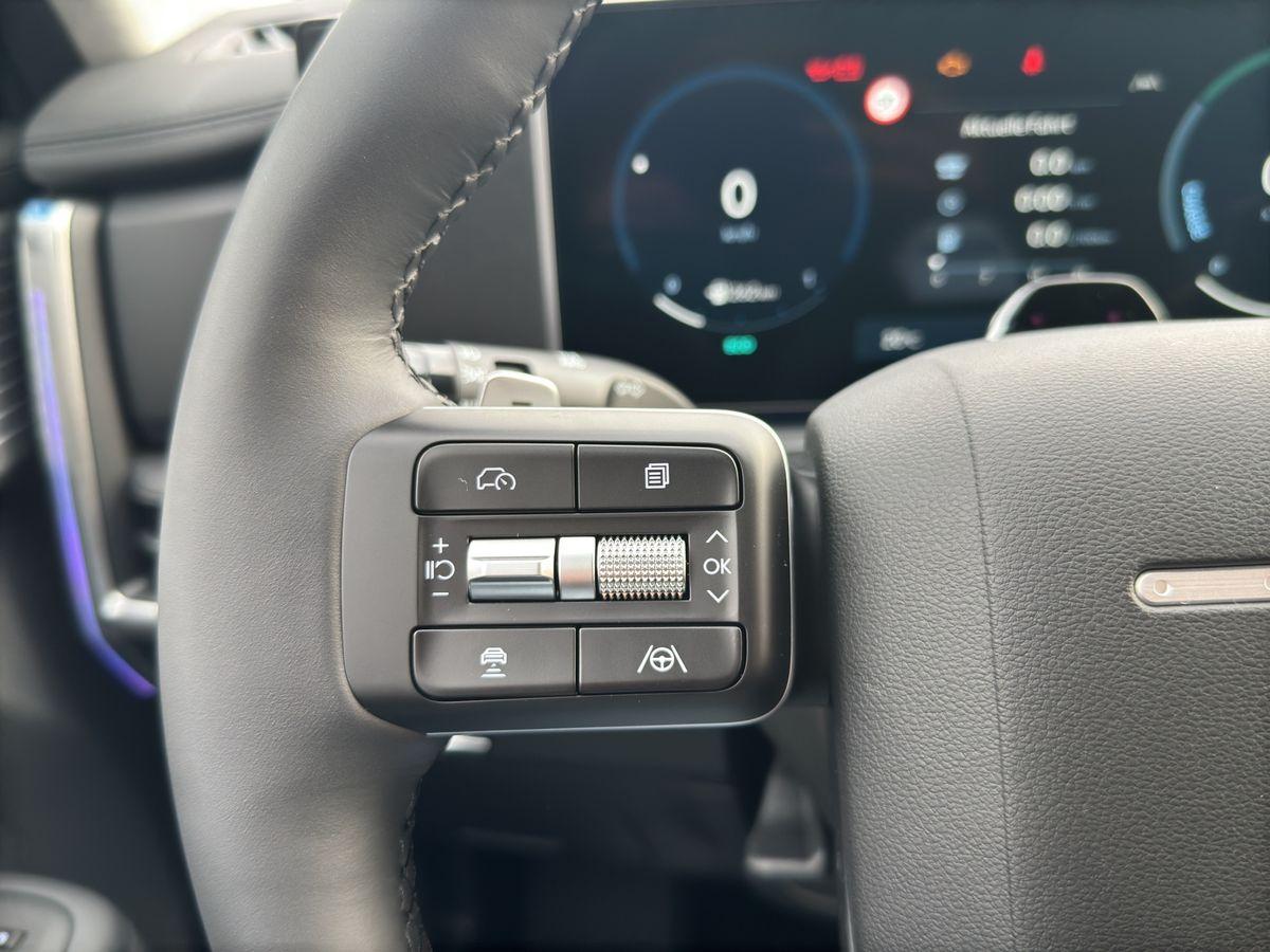 SANTA FE Hybrid 2WD Signature Digital Key LED