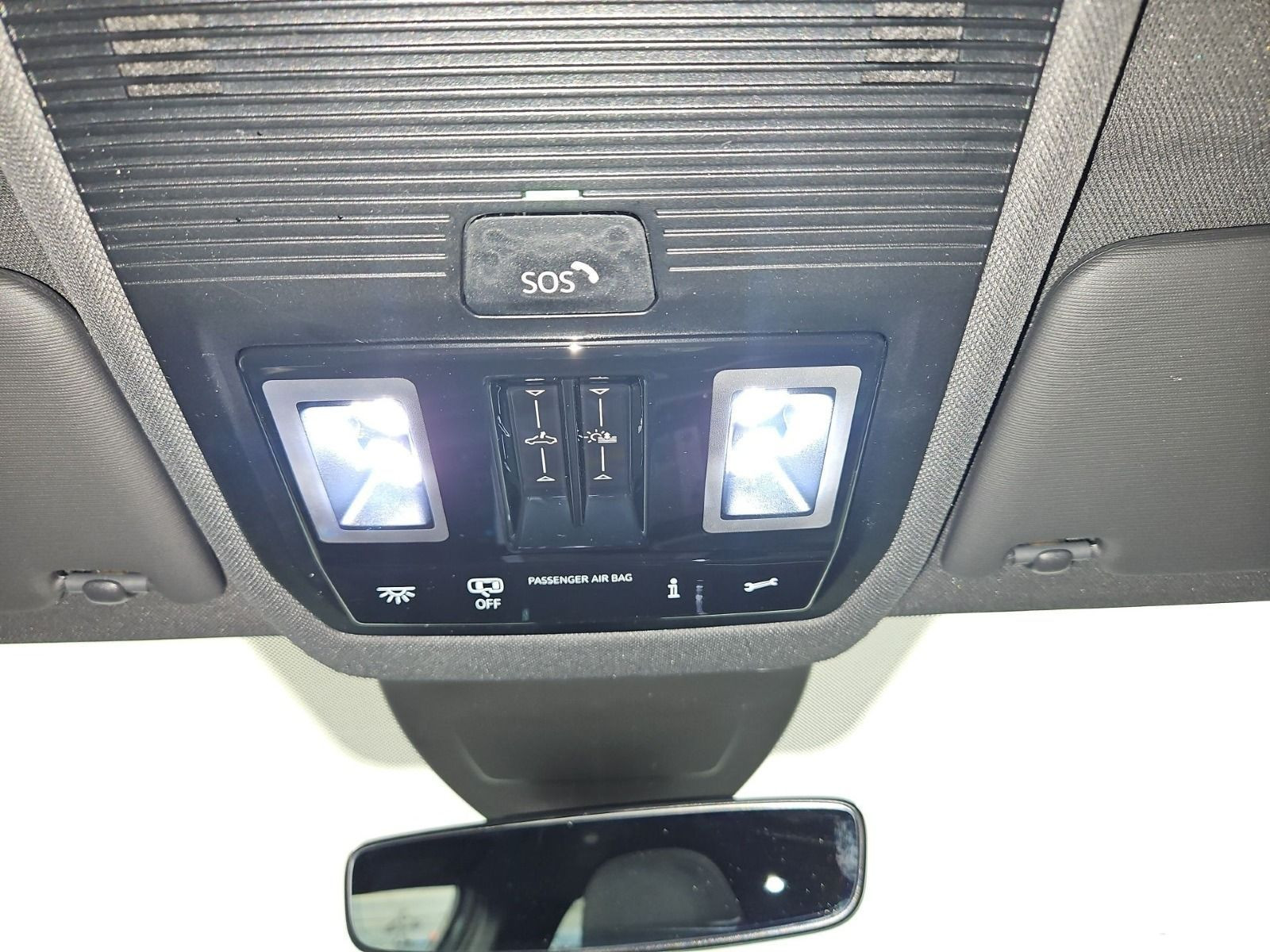 Golf Variant R-Line 2.0 l TDI DSG PANO+NAVI+KAMERA+KEYLESS