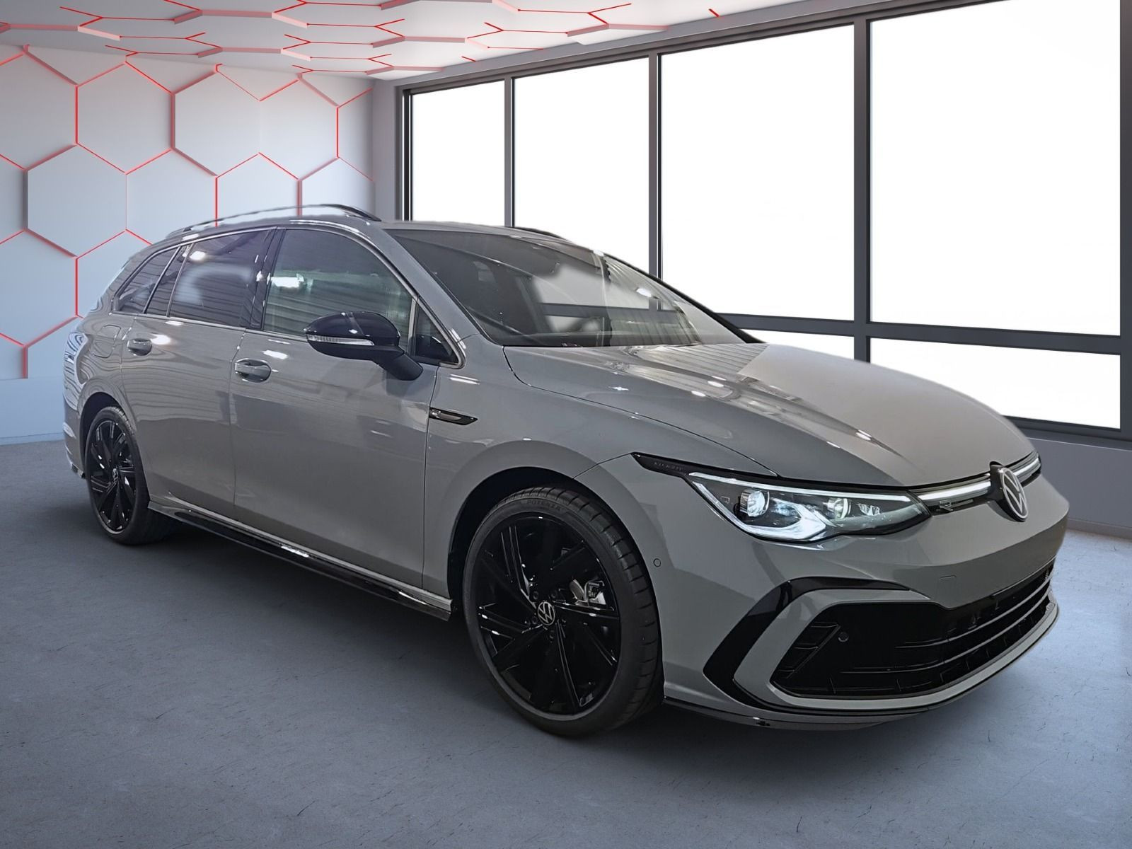 Golf Variant R-Line 2.0 l TDI DSG PANO+NAVI+KAMERA+KEYLESS