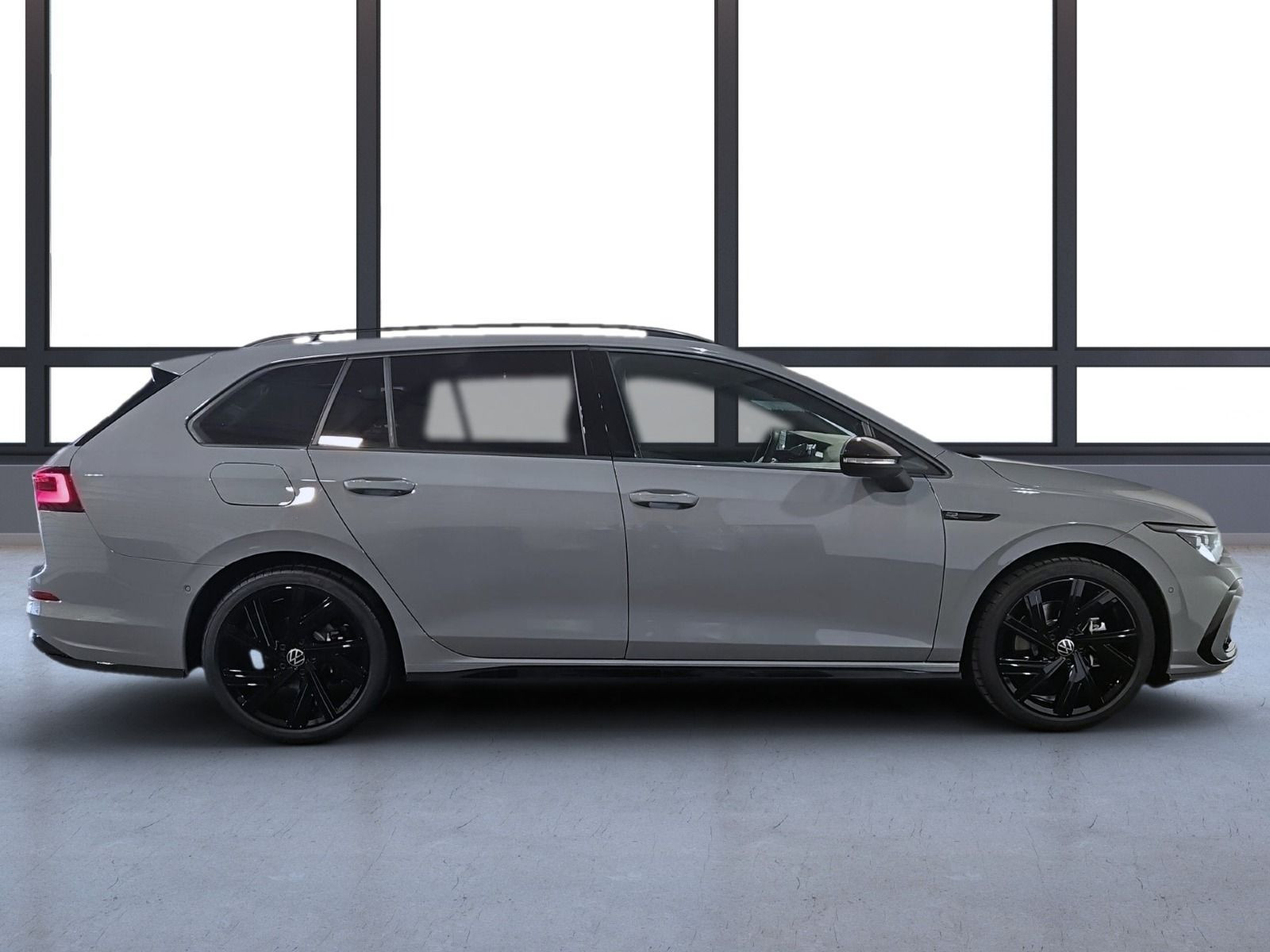 Golf Variant R-Line 2.0 l TDI DSG PANO+NAVI+KAMERA+KEYLESS