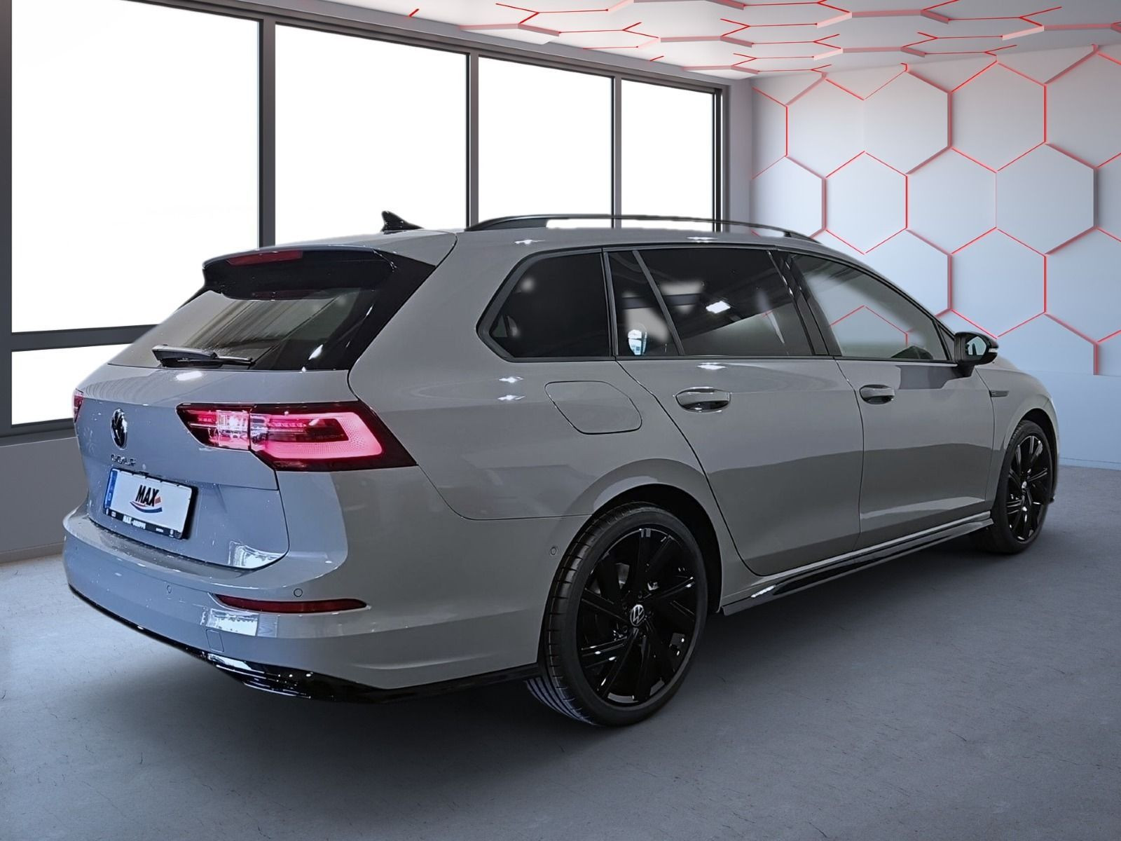 Golf Variant R-Line 2.0 l TDI DSG PANO+NAVI+KAMERA+KEYLESS