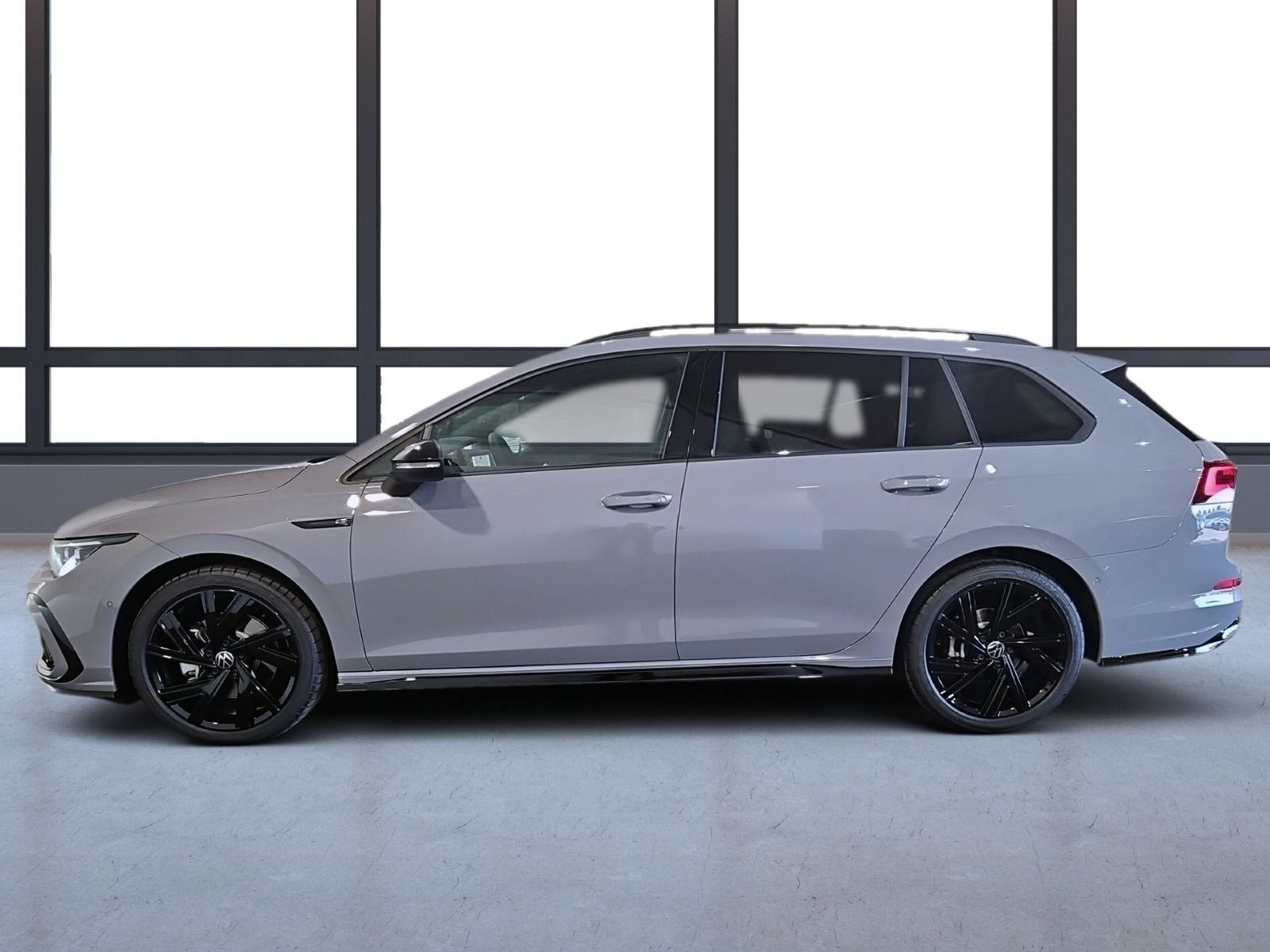 Golf Variant R-Line 2.0 l TDI DSG PANO+NAVI+KAMERA+KEYLESS