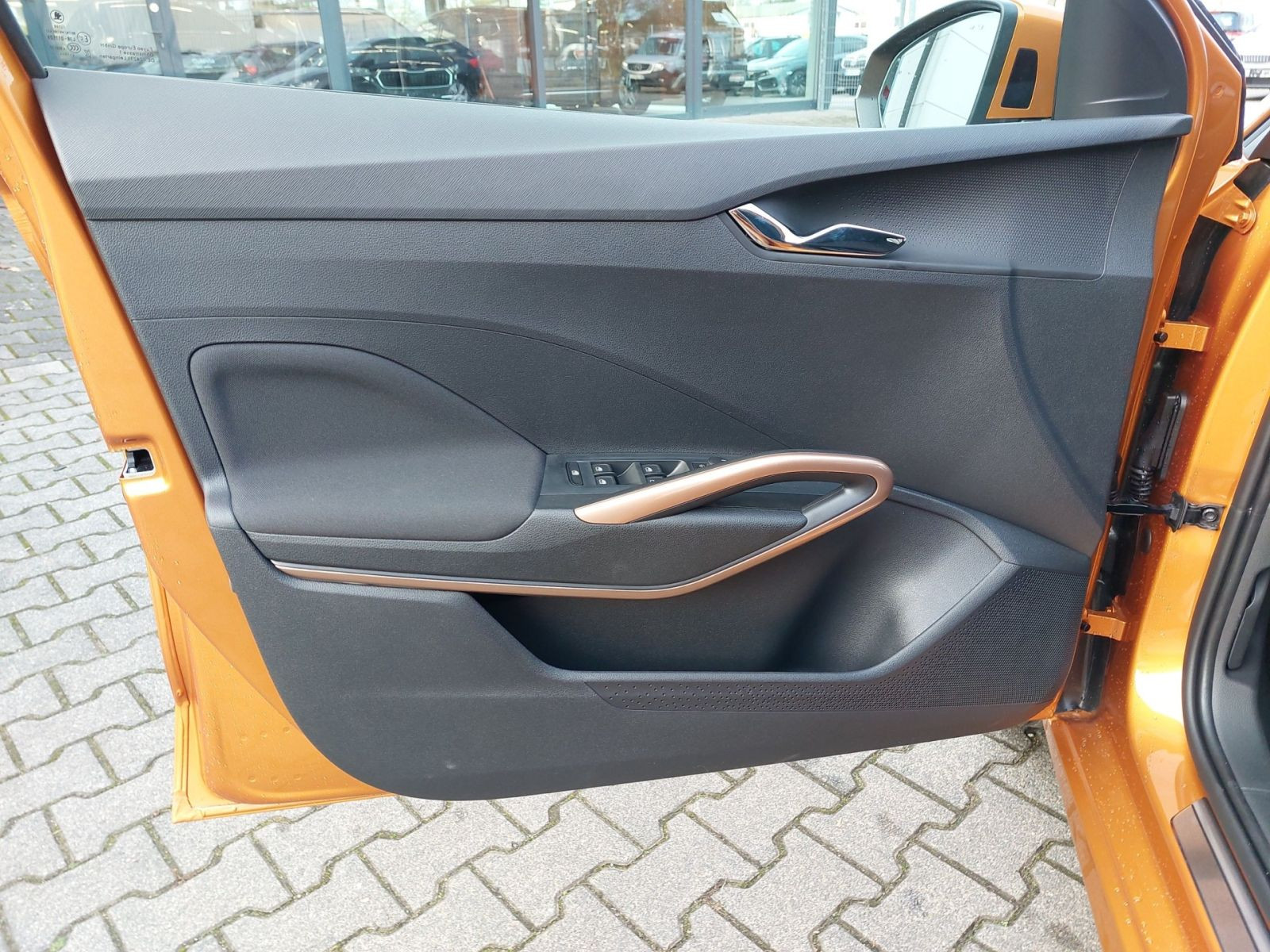 Fabia 1.0 TSI Drive CARPLAY*LED*KAMERA*AHK*ACC