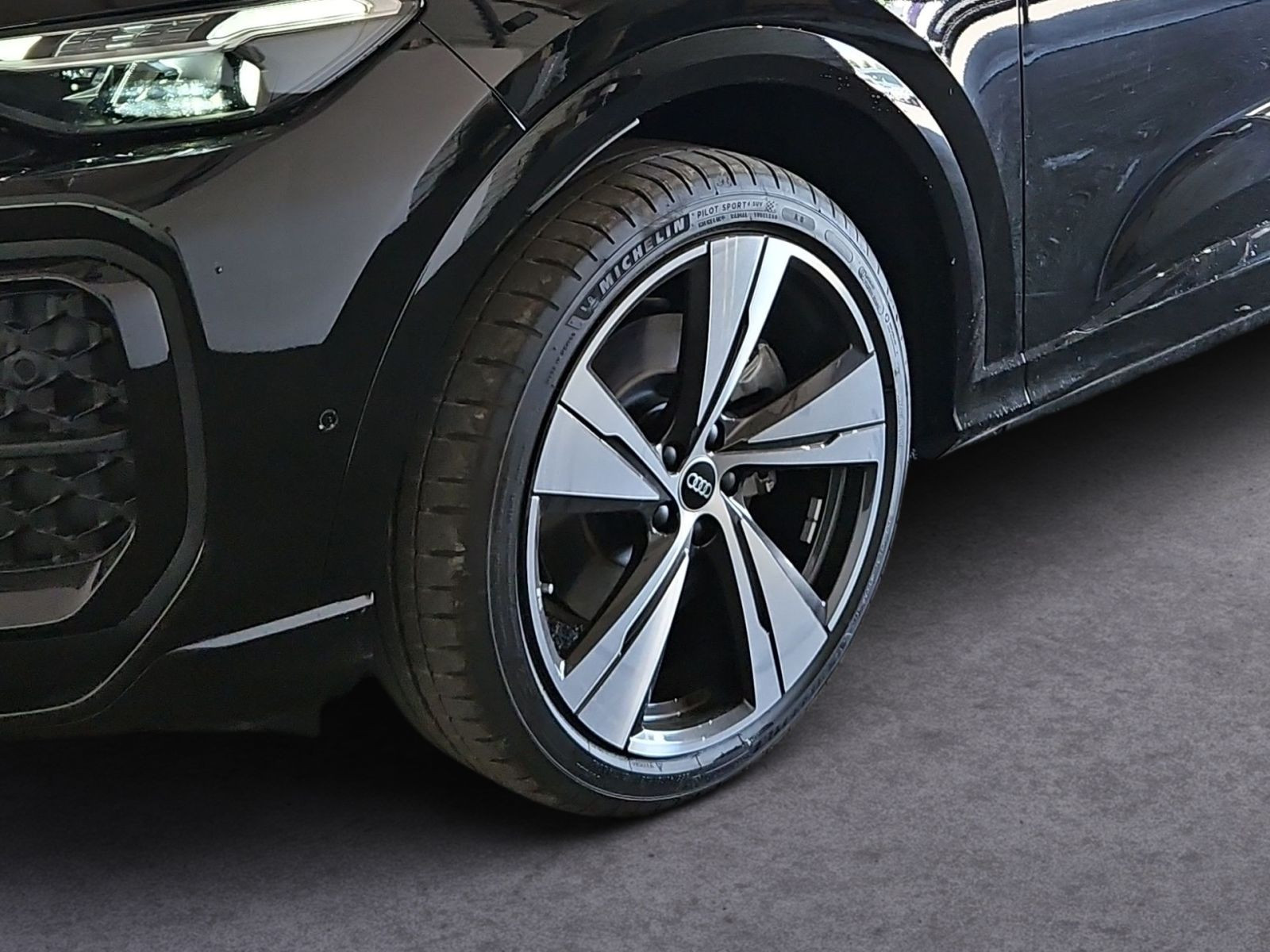 Q5 Sportback edition one S LINE+TECH PRO+MATRIX+