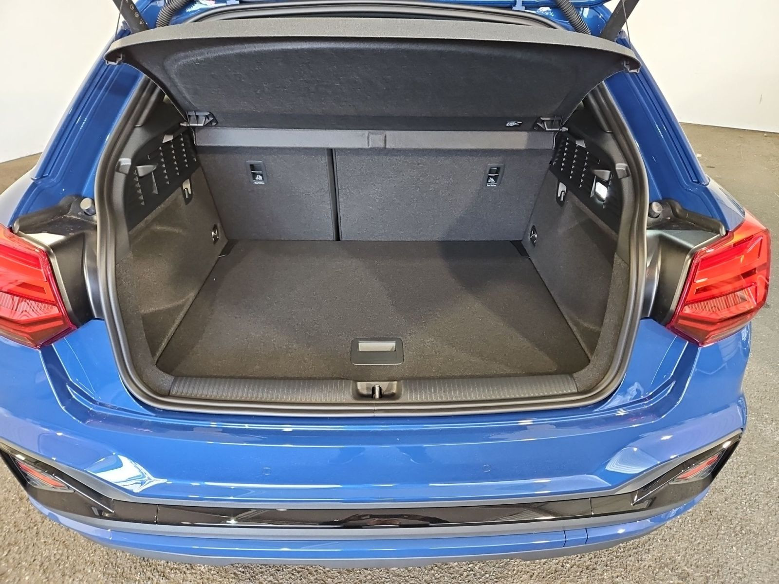Q2 40 TFSI quattro S LINE+MATRIX+ACC+SONOS
