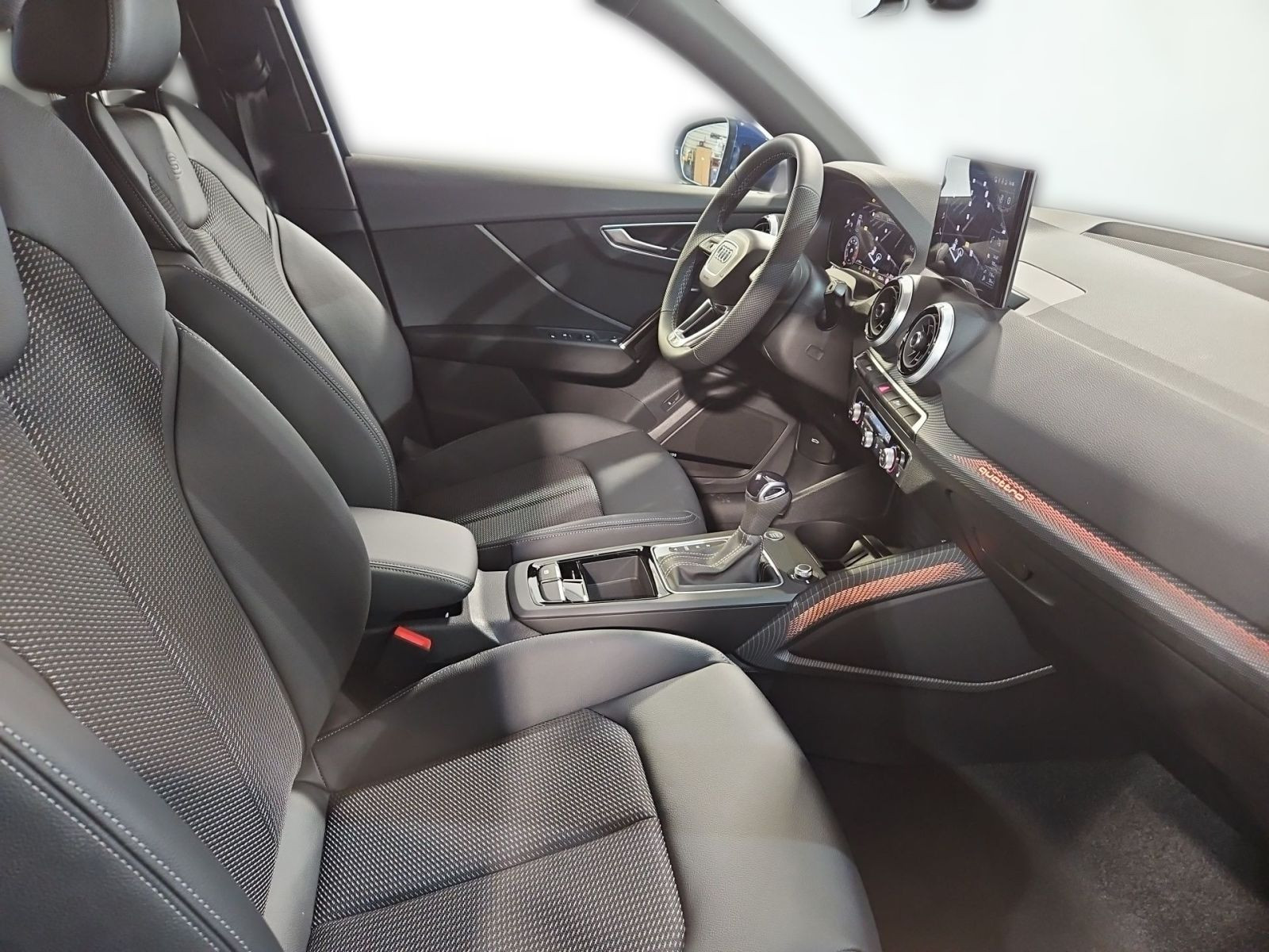 Q2 40 TFSI quattro S LINE+MATRIX+ACC+SONOS