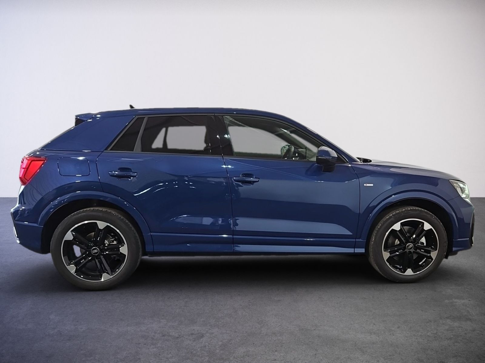 Q2 40 TFSI quattro S LINE+MATRIX+ACC+SONOS