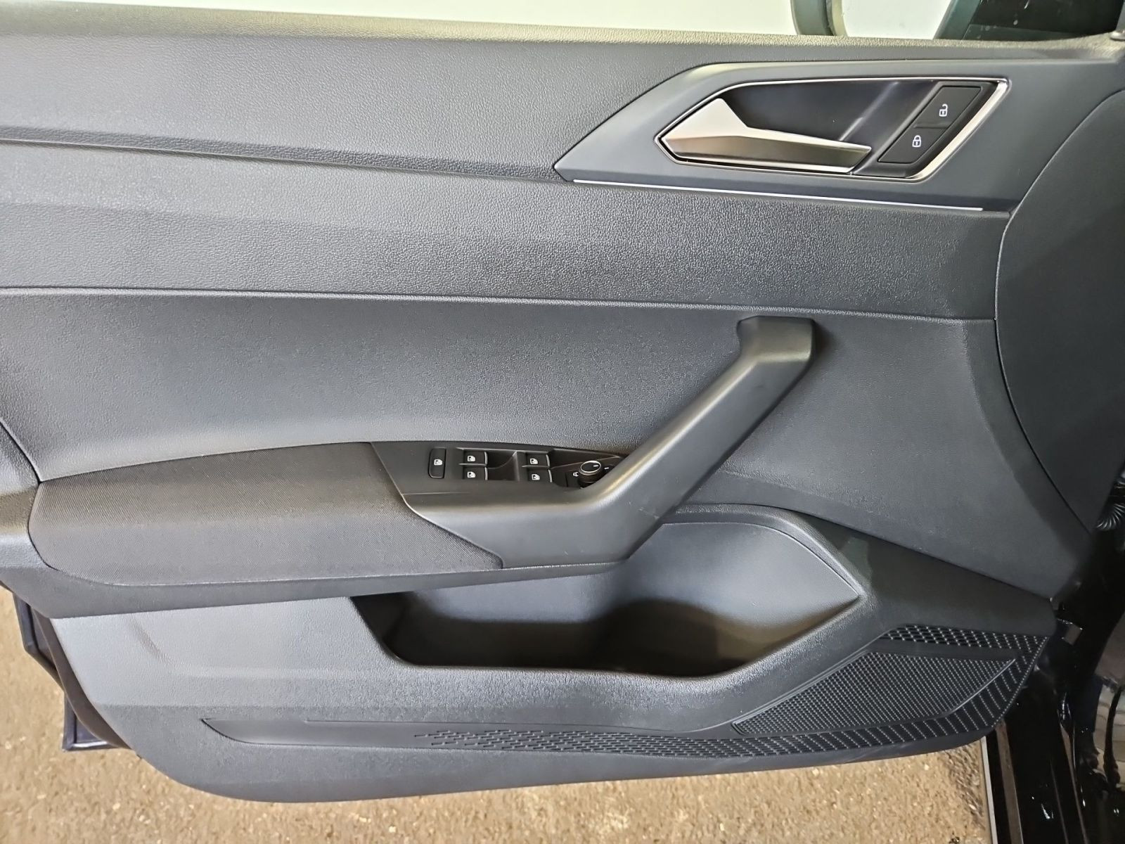 Taigo R-Line 1.5 TSI DSG PANO+NAVI+KEYLESS+KAMERA
