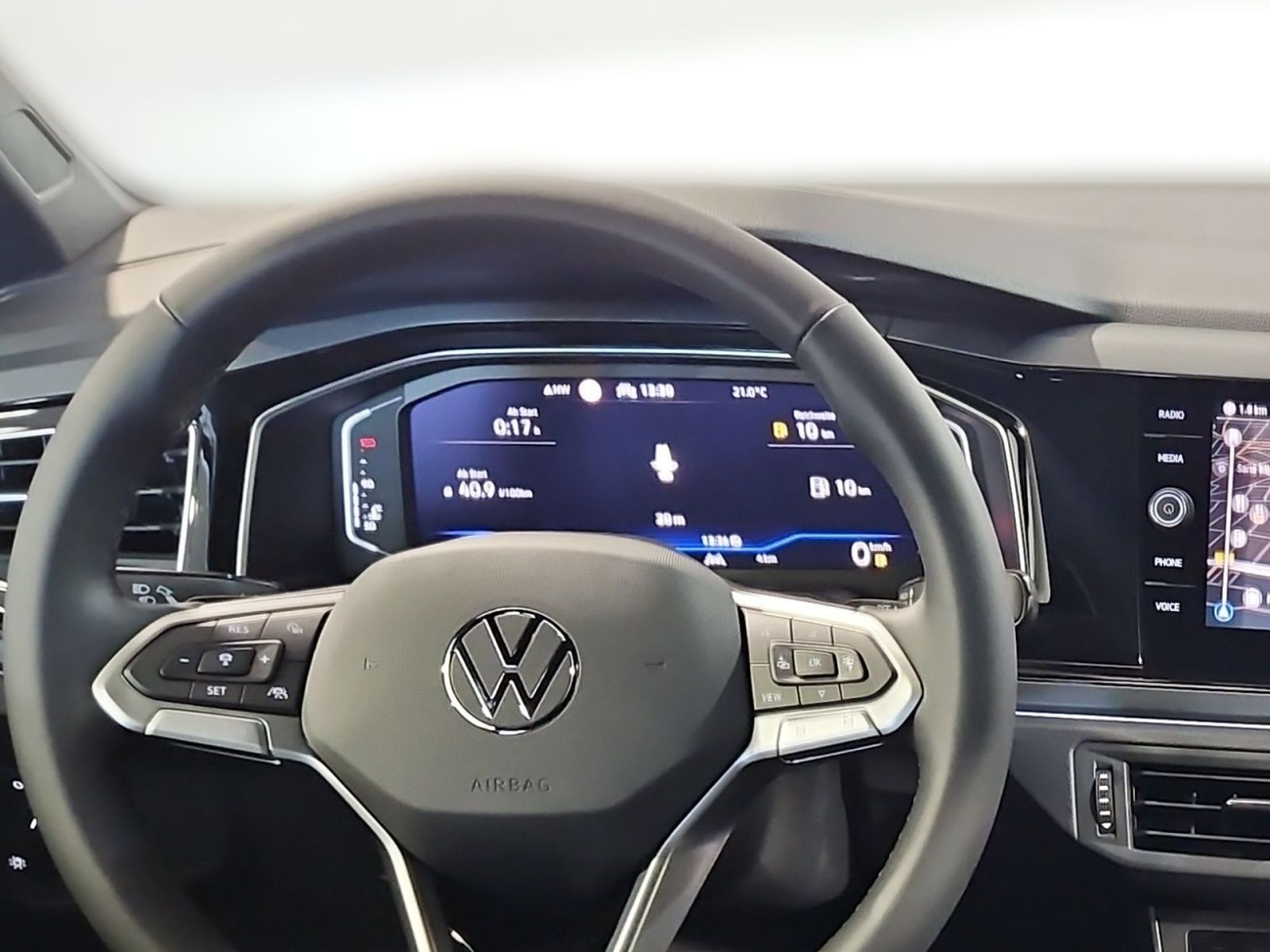 Taigo R-Line 1.5 TSI DSG PANO+NAVI+KEYLESS+KAMERA