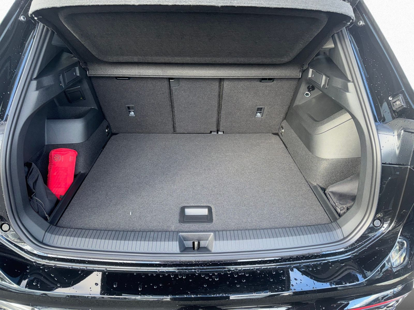 Tiguan R-Line 2.0 TDI 4M DSG LEDER+AHK+PANO+HUD+HARMAN-KARDON