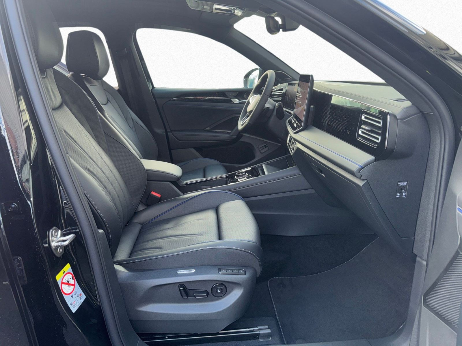Tiguan R-Line 2.0 TDI 4M DSG LEDER+AHK+PANO+HUD+HARMAN-KARDON