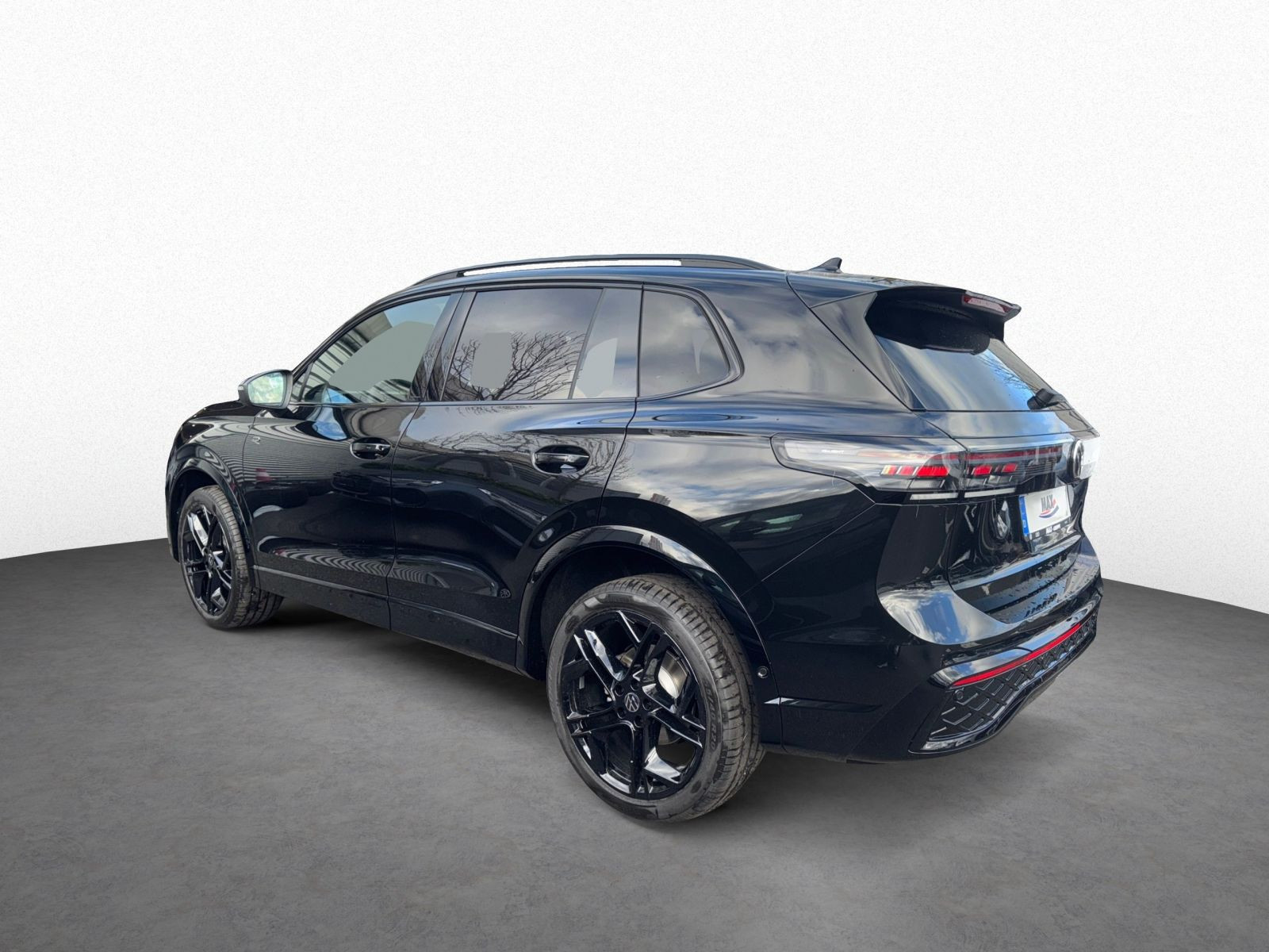Tiguan R-Line 2.0 TDI 4M DSG LEDER+AHK+PANO+HUD+HARMAN-KARDON