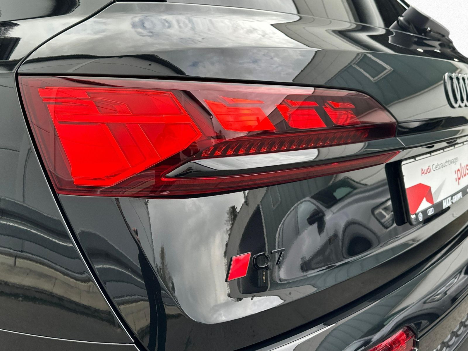 Q7 50 TDI QUATT 7-SITZER S LINE MATRIX+AHK+PANO+