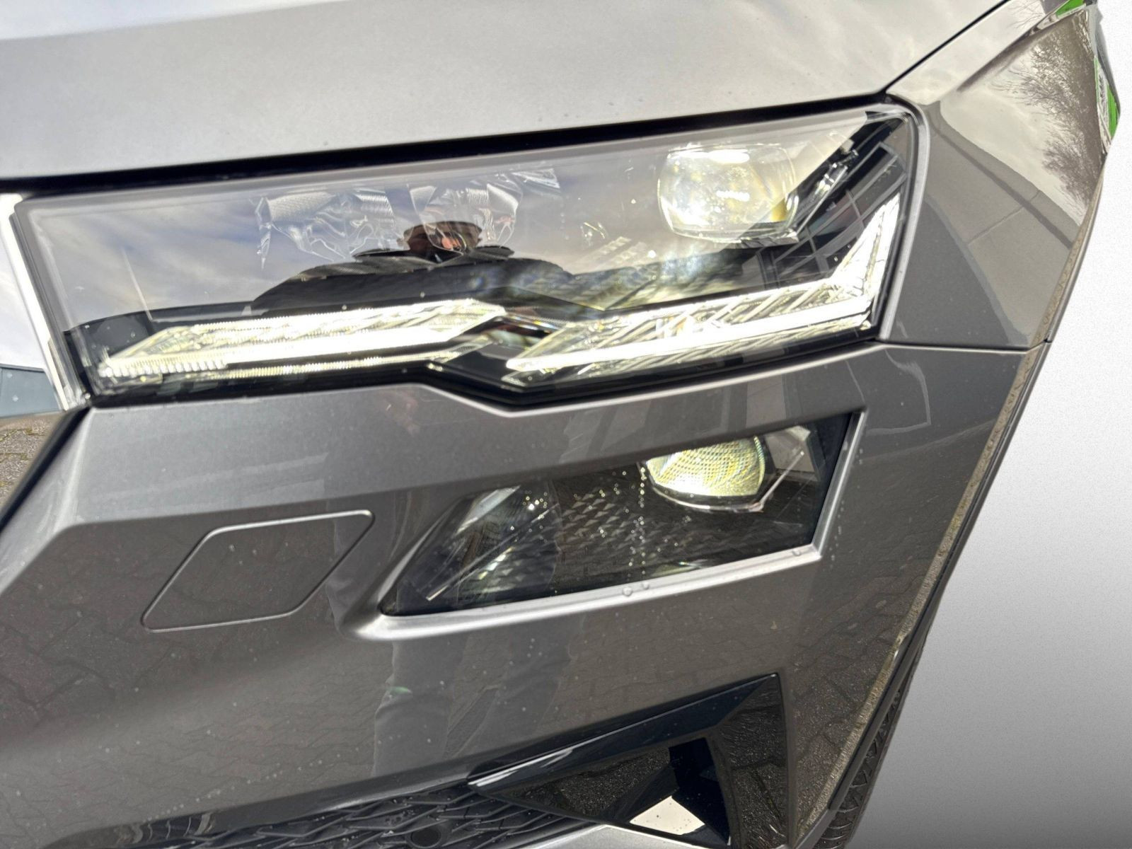 Karoq Tour 1.5 TSI 110kW 360°*PANO*AHK*NAVI*LED