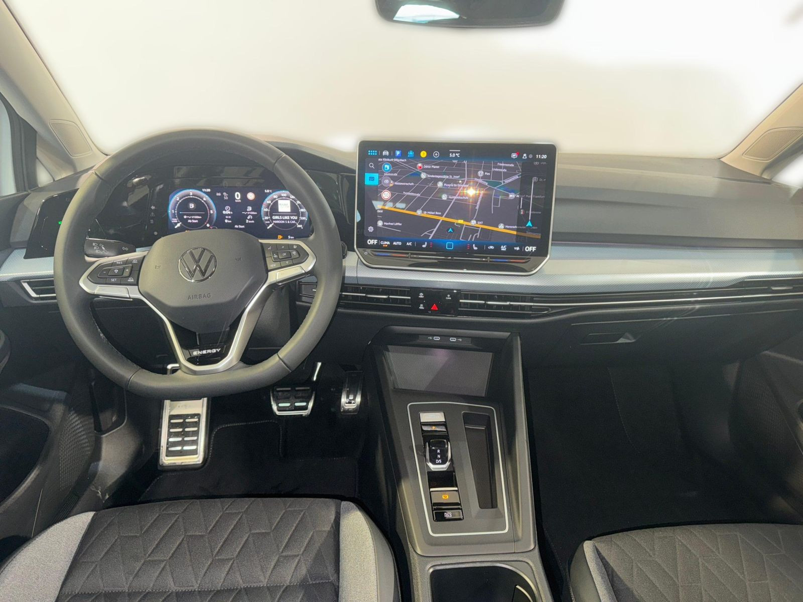 Golf ENERGY 2.0 TDI DSG AHK+NAVI+KAMERA+ALLSEASON