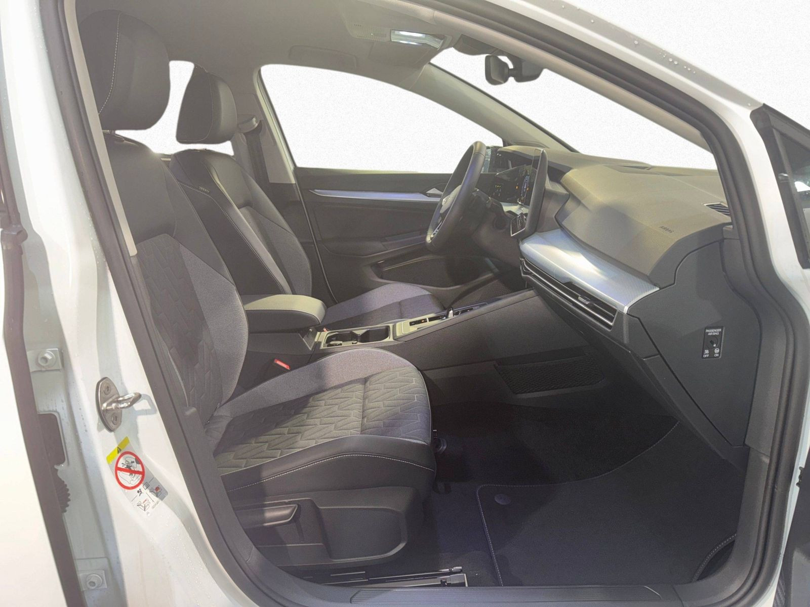 Golf ENERGY 2.0 TDI DSG AHK+NAVI+KAMERA+ALLSEASON