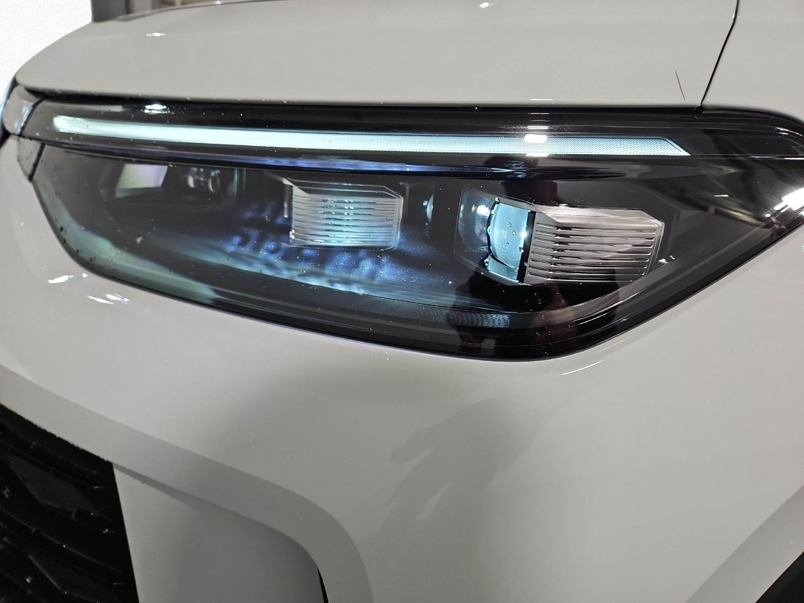 Tayron Life 1.5 eHybrid DSG AHK+KAMERA+NAVI+DCC+SIDE-ASSIST