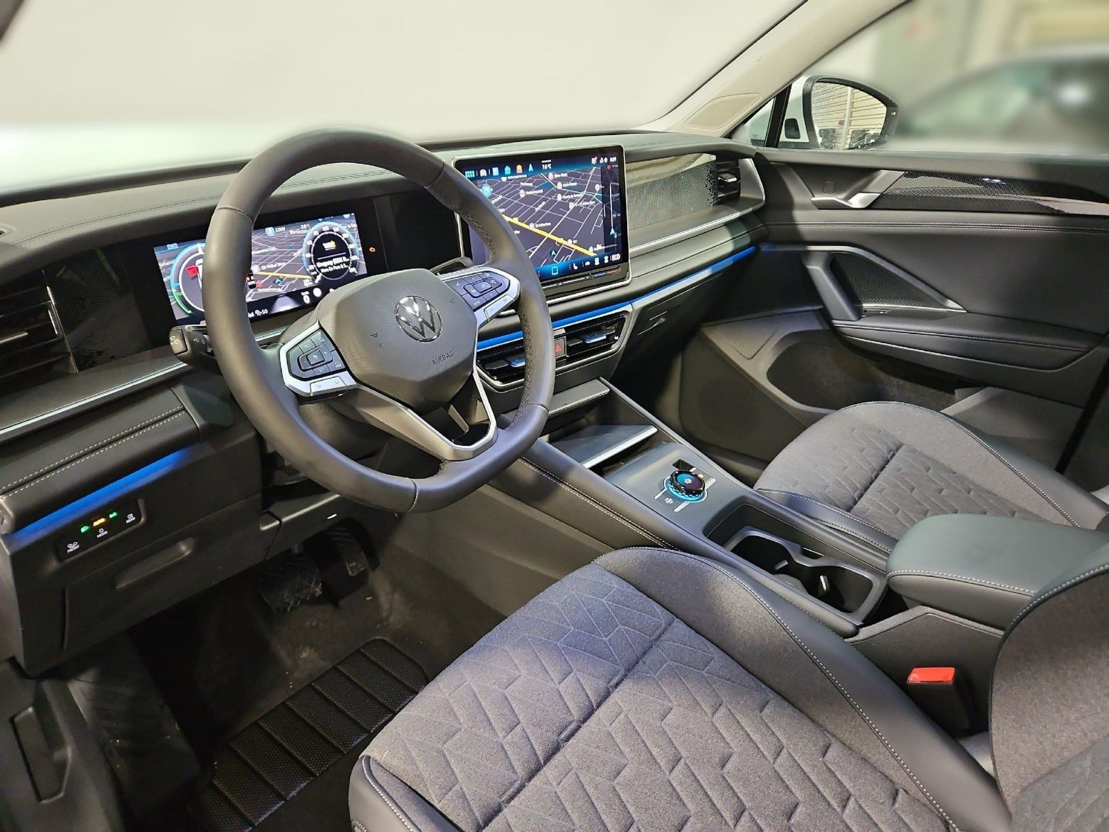 Tayron Life 1.5 eHybrid DSG AHK+KAMERA+NAVI+DCC+SIDE-ASSIST