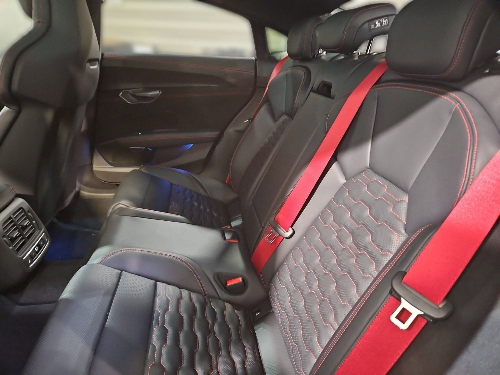 RS e-tron GT *0,5% VERST*LASER+HUD+PANO+ALLRADLENK.*