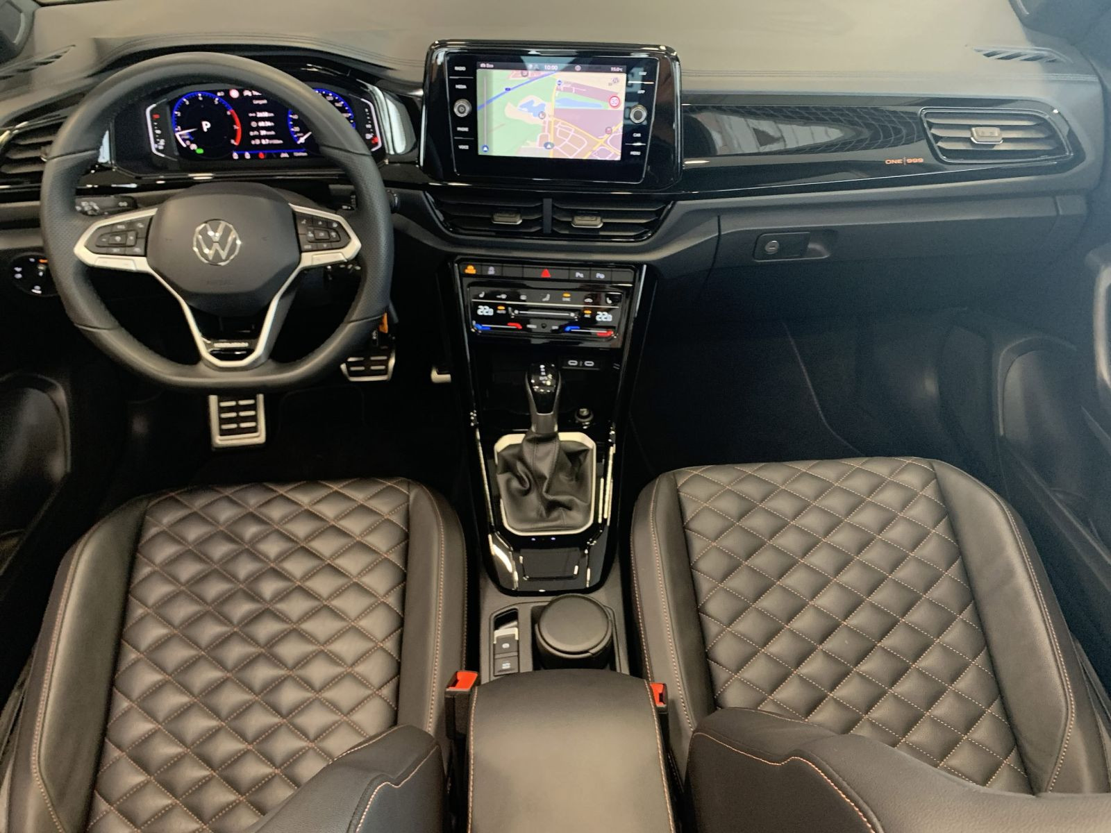 T-Roc Cabriolet 1.5 TSI R-LINE KARMANN MATRIX+KAMERA+AHK
