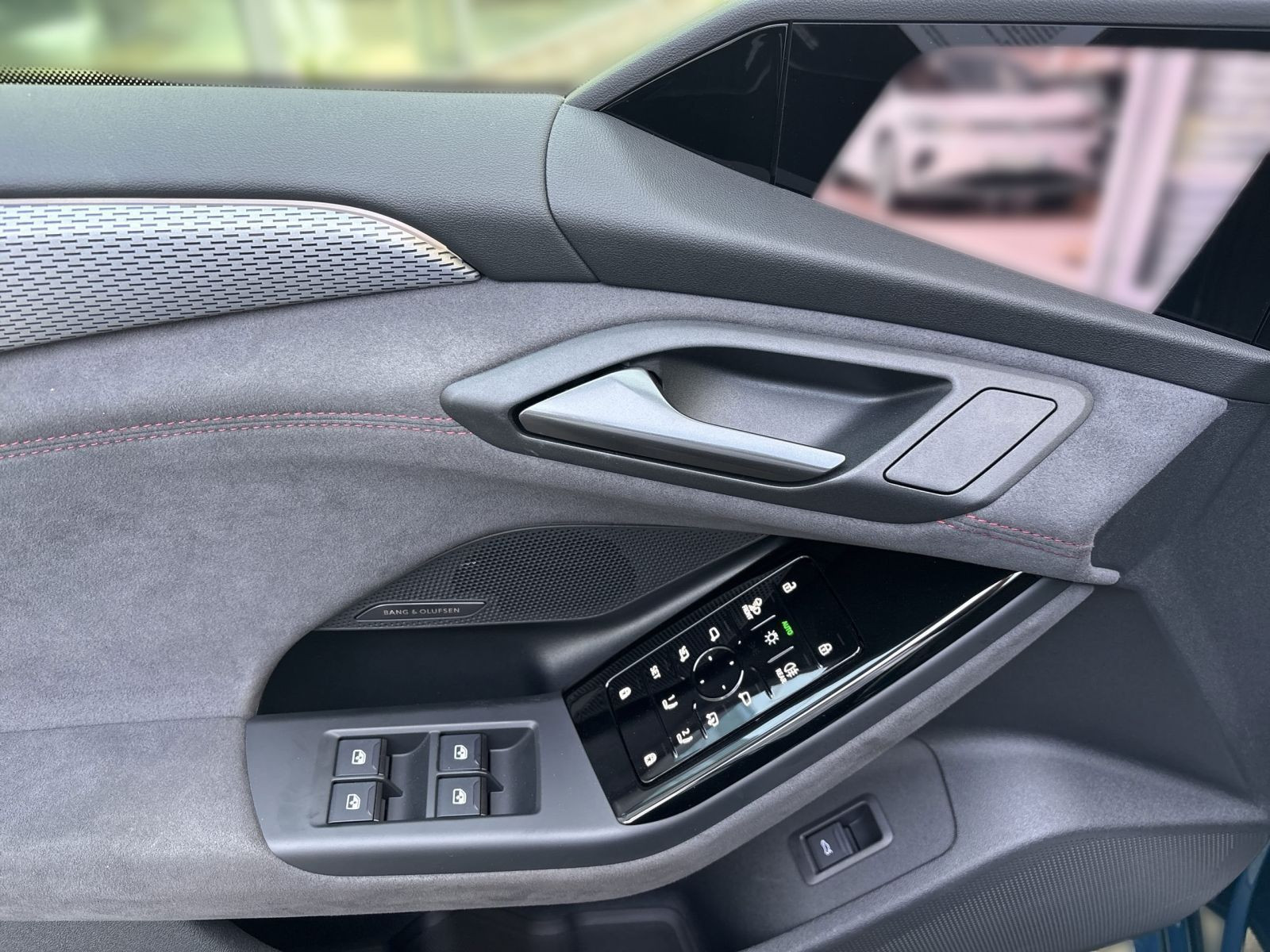 A6 Avant e-tron QUATT S LINE MATRIX+PANO+AHK+B&O