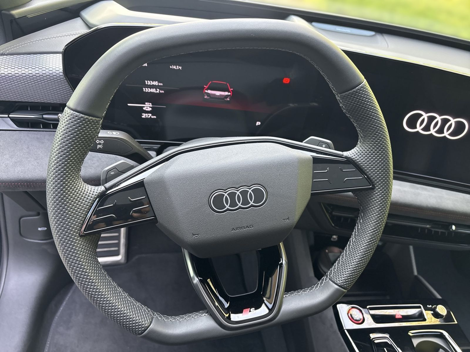 A6 Avant e-tron QUATT S LINE MATRIX+PANO+AHK+B&O