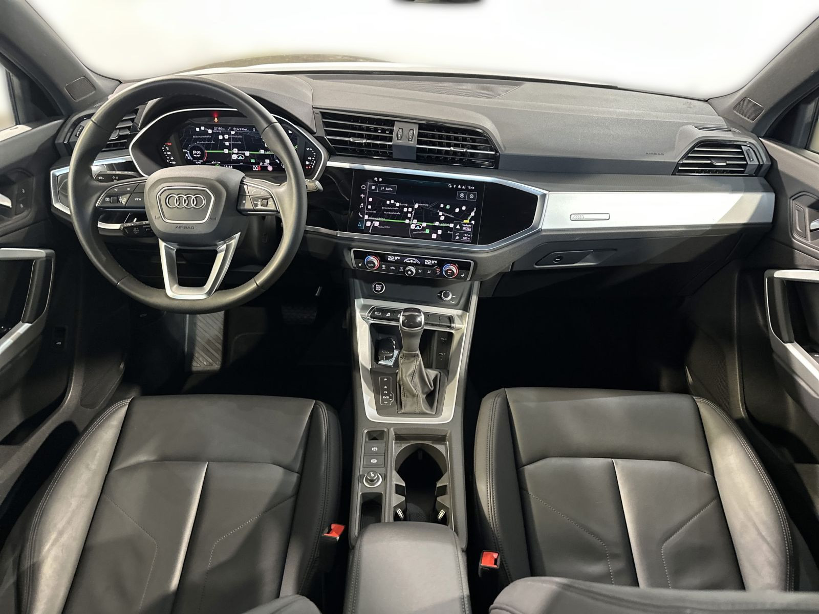 Q3 35 TDI S LINE LED+NAVI+KAMERA+ALU+SHZ+PDC