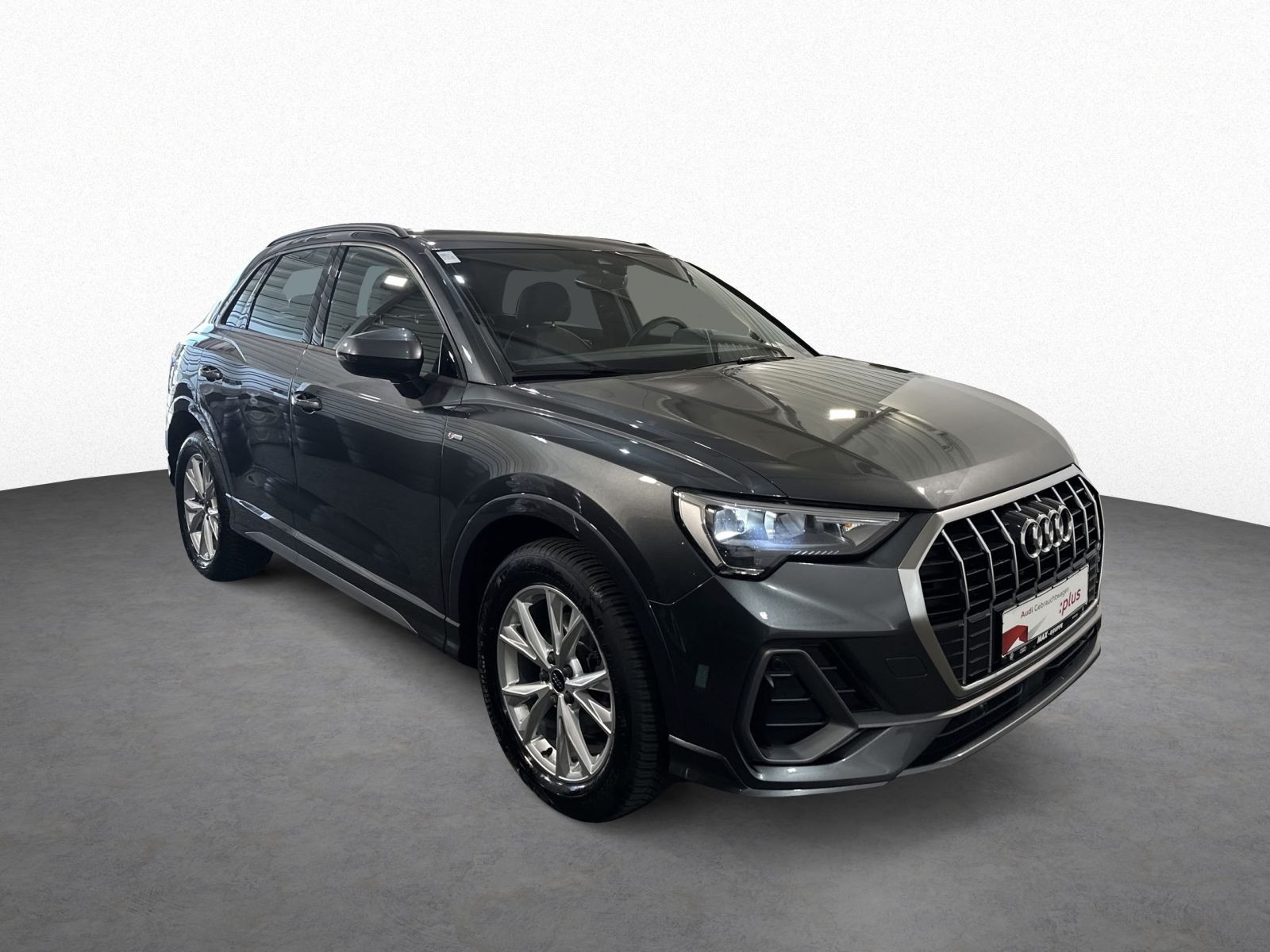 Q3 35 TDI S LINE LED+NAVI+KAMERA+ALU+SHZ+PDC