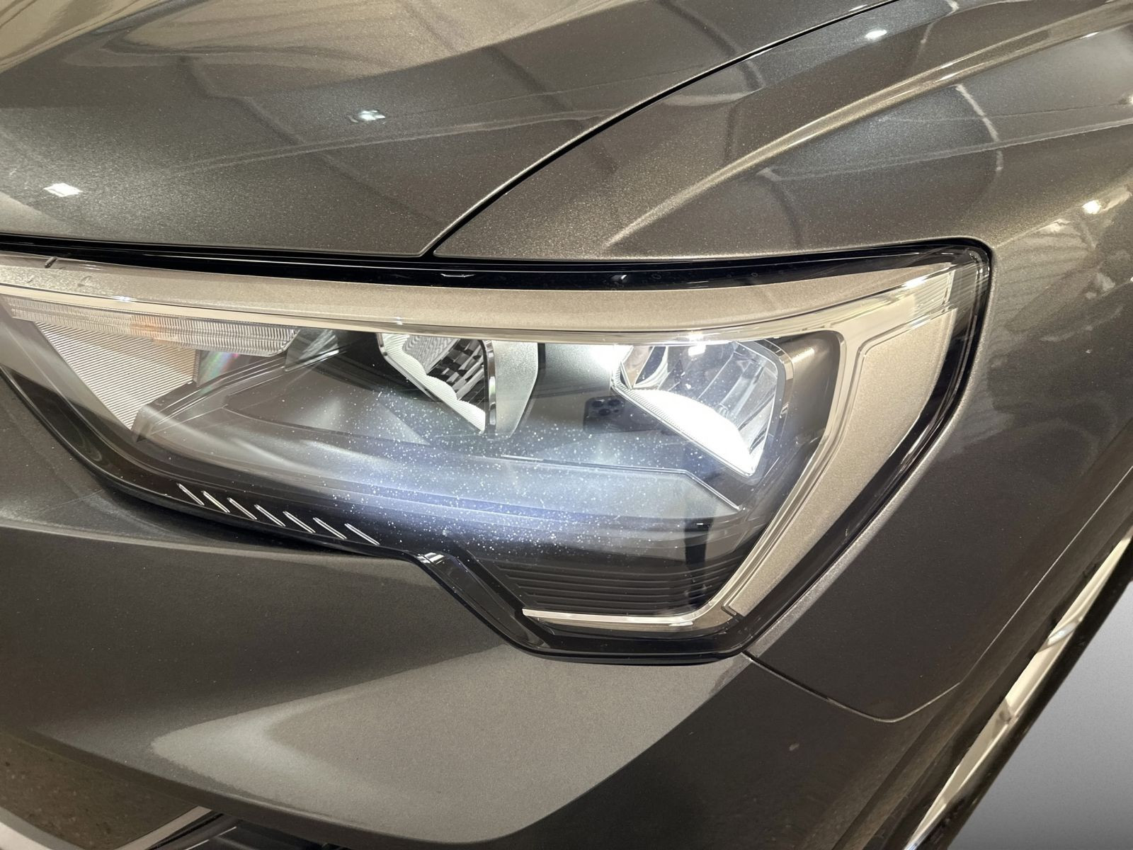 Q3 35 TDI S LINE LED+NAVI+KAMERA+ALU+SHZ+PDC