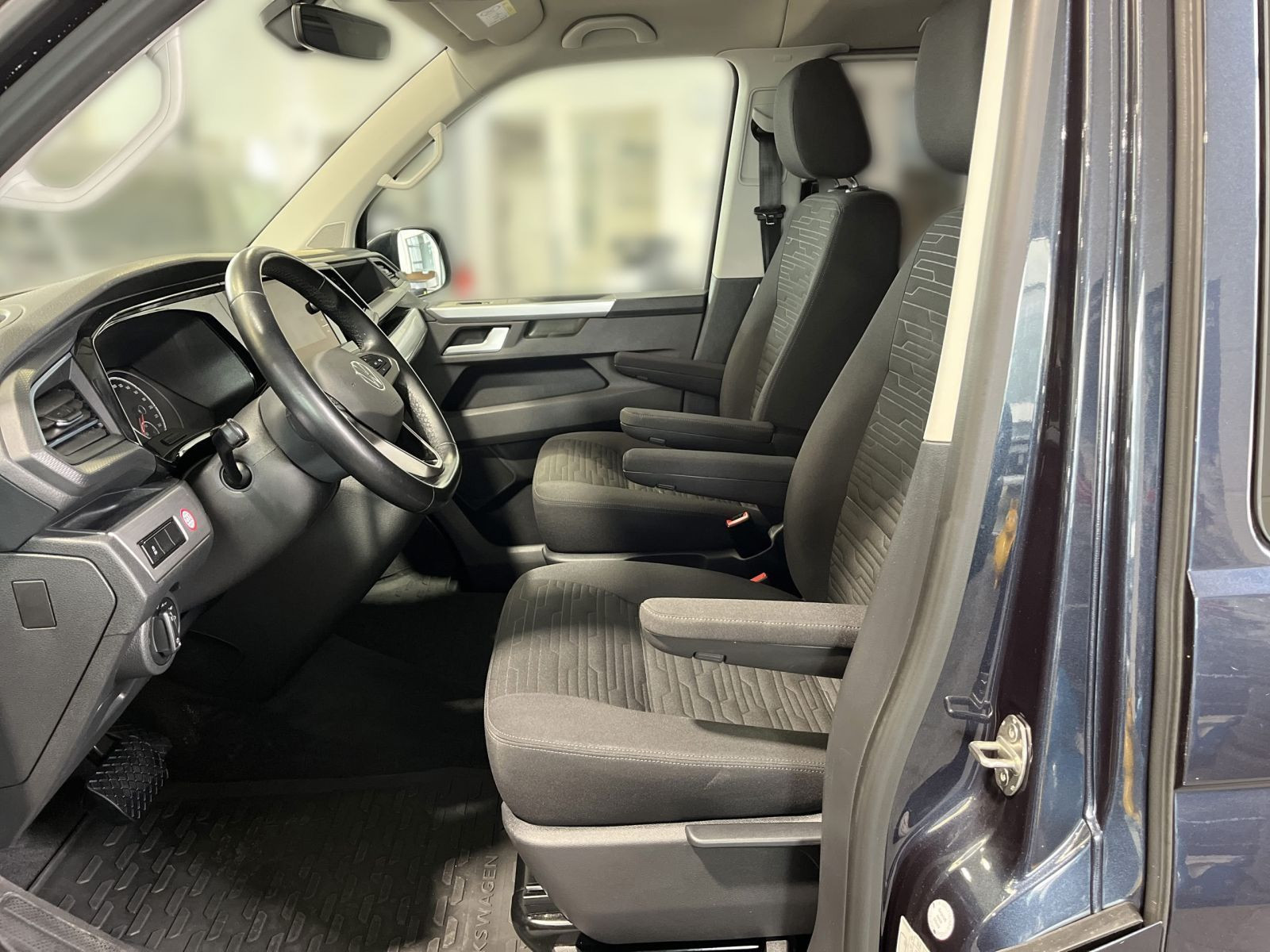 T6.1 Multivan KR CL 2.0 TDI 150 kW DSG 4M*7-SITZER*PDC*NAVI