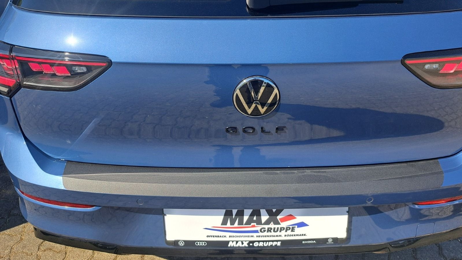 Golf VIII 2.0 TDI DSG R-LINE IQLIGHT+PANO+AHK+HUD