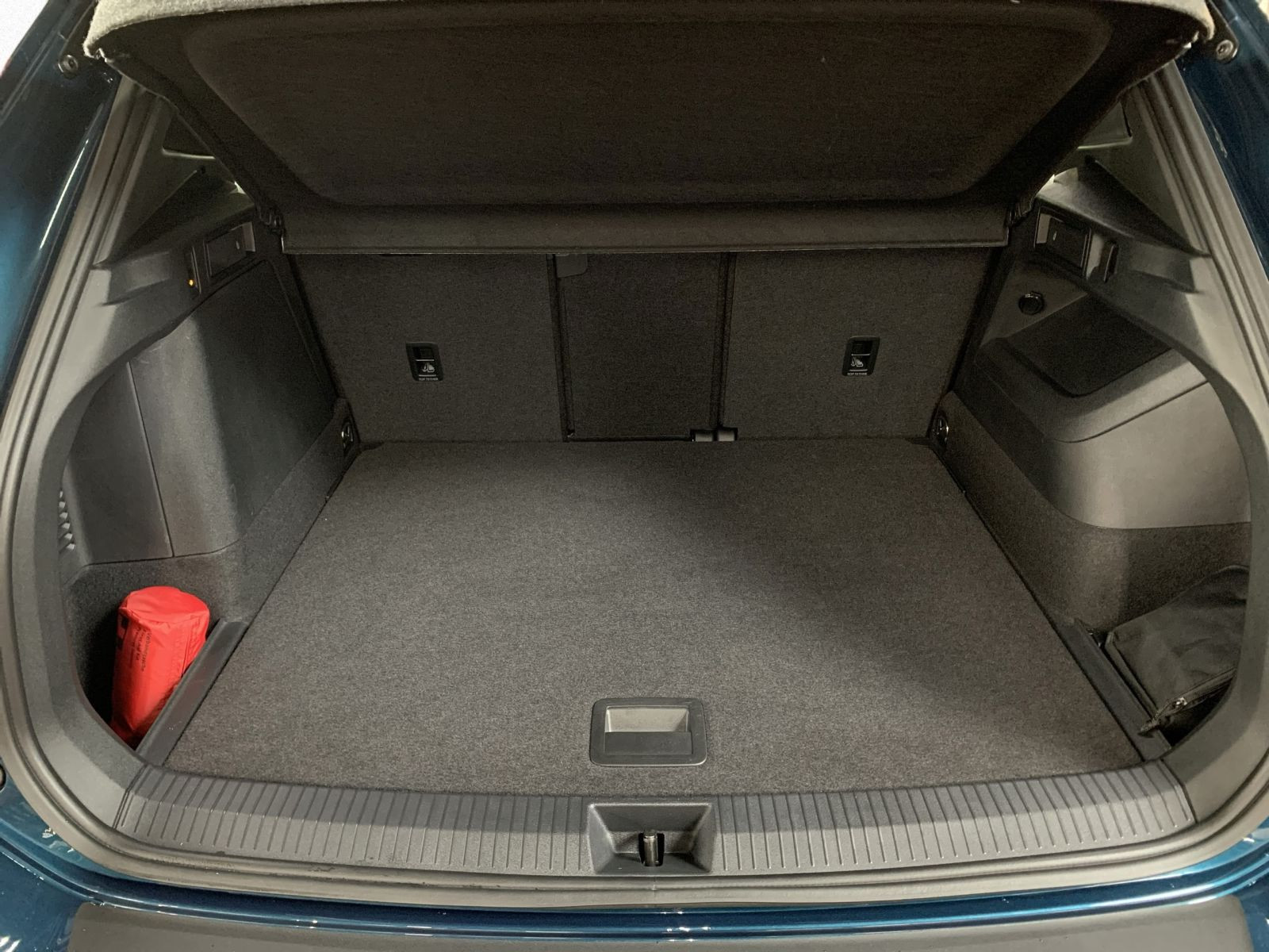 Tiguan 1.5 eHYBRID R LINE IQ.LIGHT+AHK+PANO+ACC