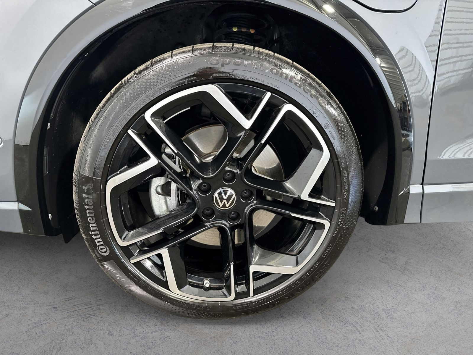 Tiguan 1.5 TSI eHYBRID R-LINE BLACKSTYLE MATRIX+PANO+KAM+AHK