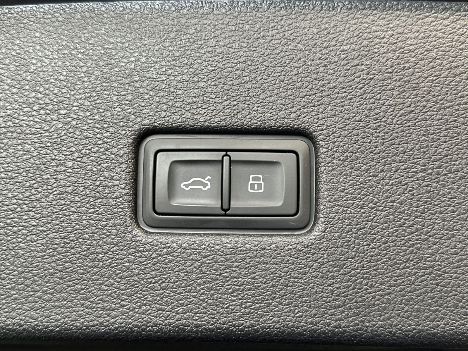 Q8 50 TDI QUATT S LINE HD-MATRIX+PANO+AHK+RAUTE+