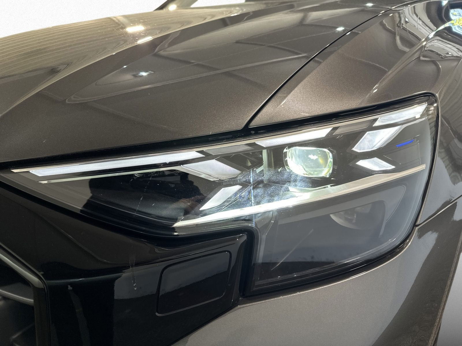 Q8 50 TDI QUATT S LINE HD-MATRIX+PANO+AHK+RAUTE+