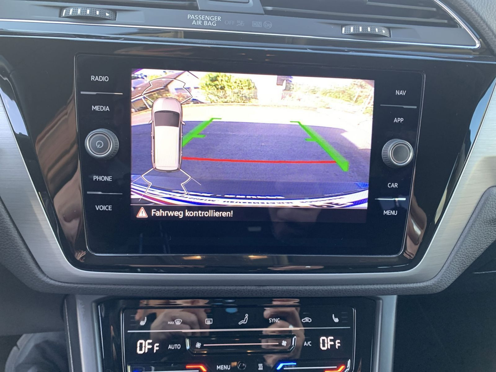 Touran 2.0 TDI COMFORTLINE 7 SITZE+KAMERA+PDC+ACC