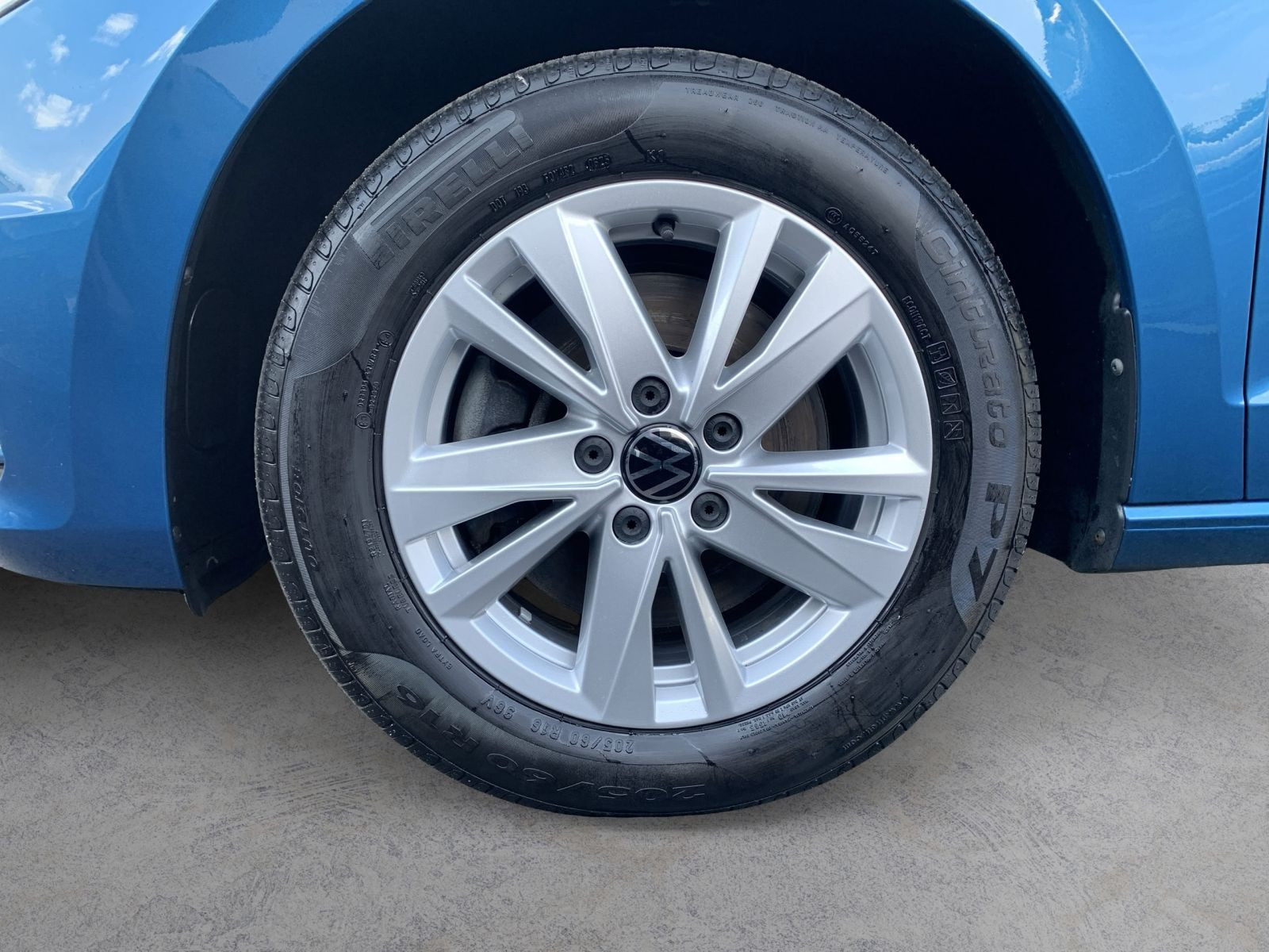 Touran 2.0 TDI COMFORTLINE 7 SITZE+KAMERA+PDC+ACC