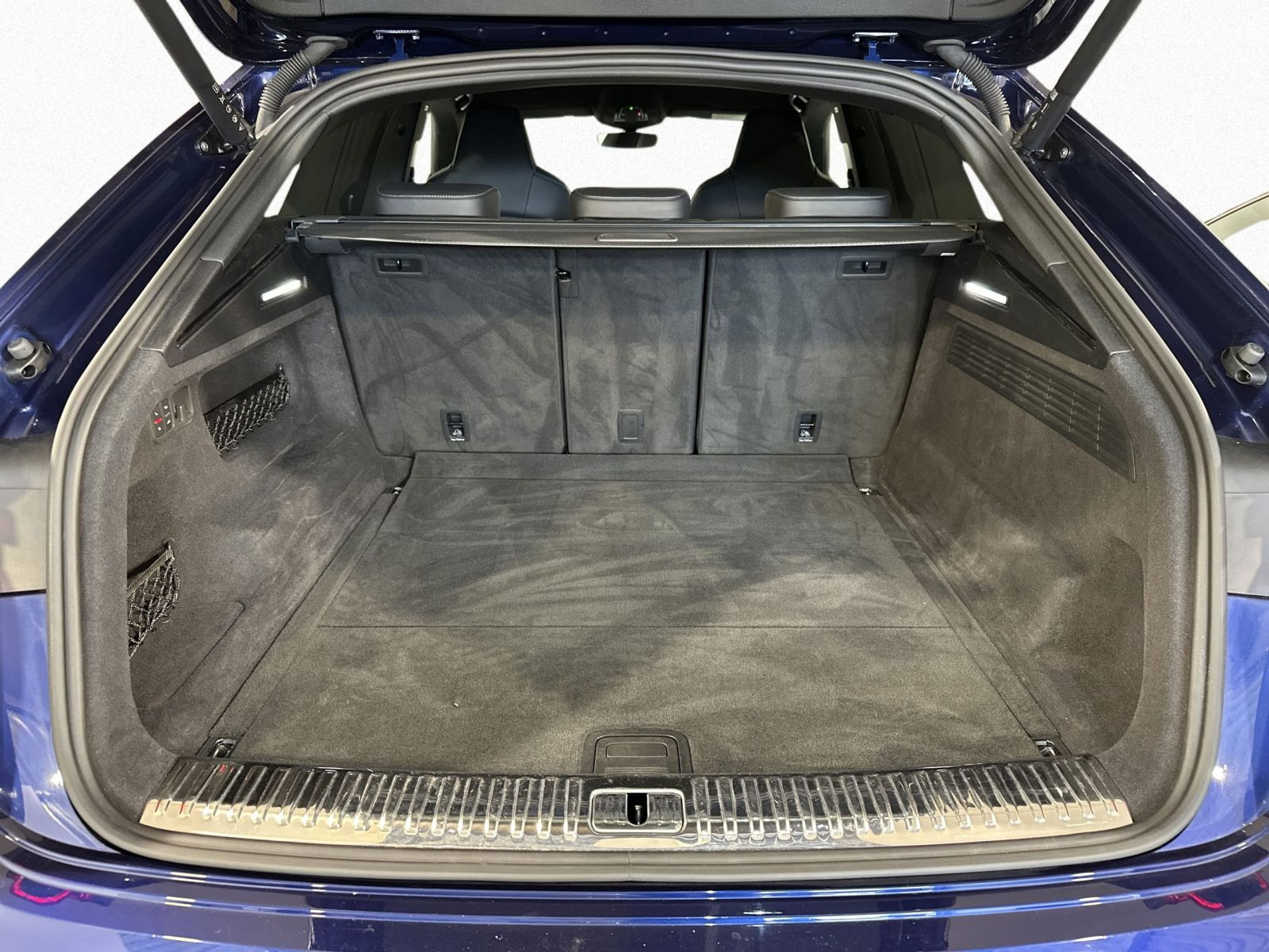 Q8 50 TDI S LINE competition +CARBON+MATRIX+AHK+