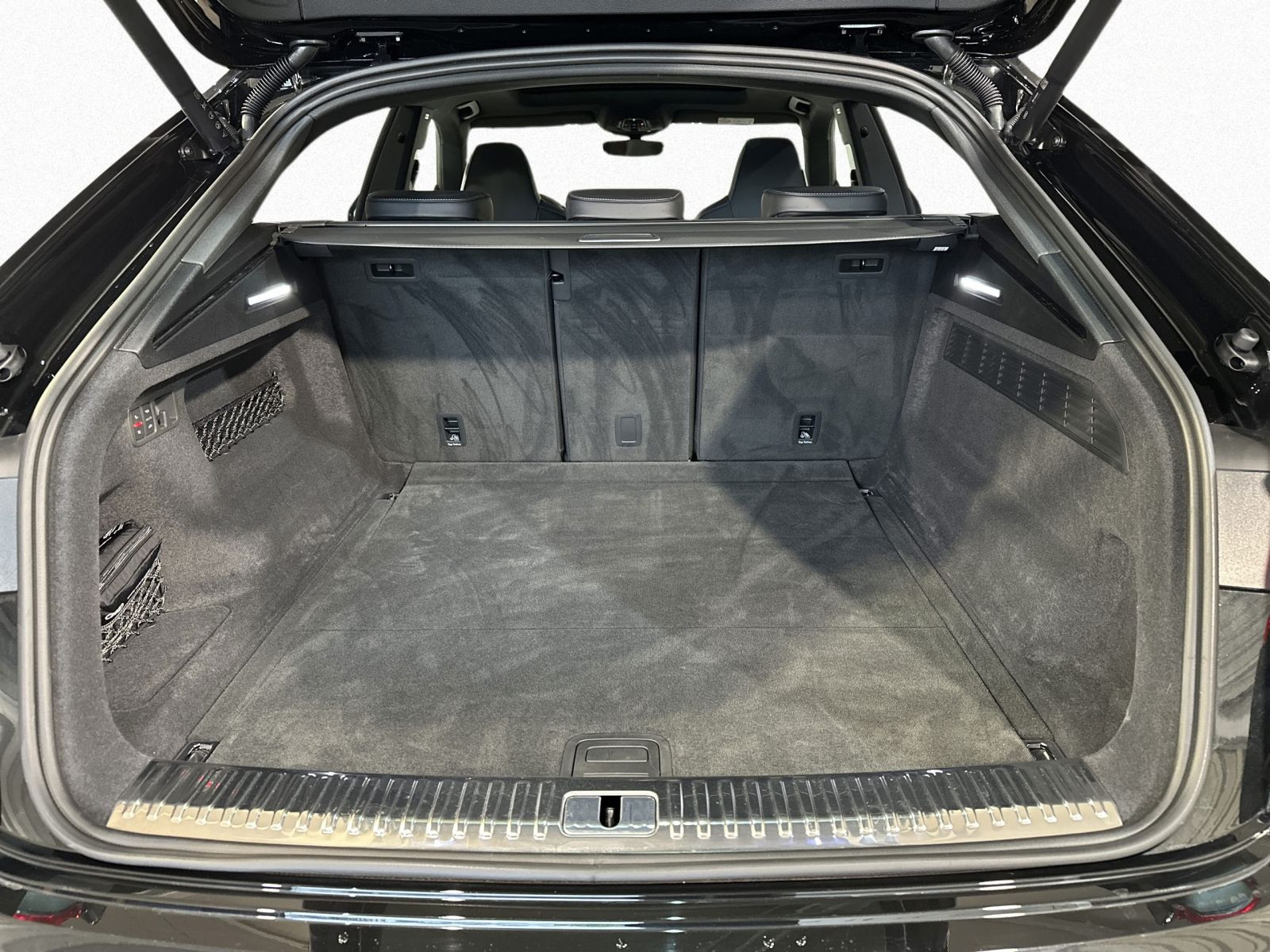 Q8 50 TDI QUATT S LINE HD-MATRIX+AHK+RAUTE+PANO+