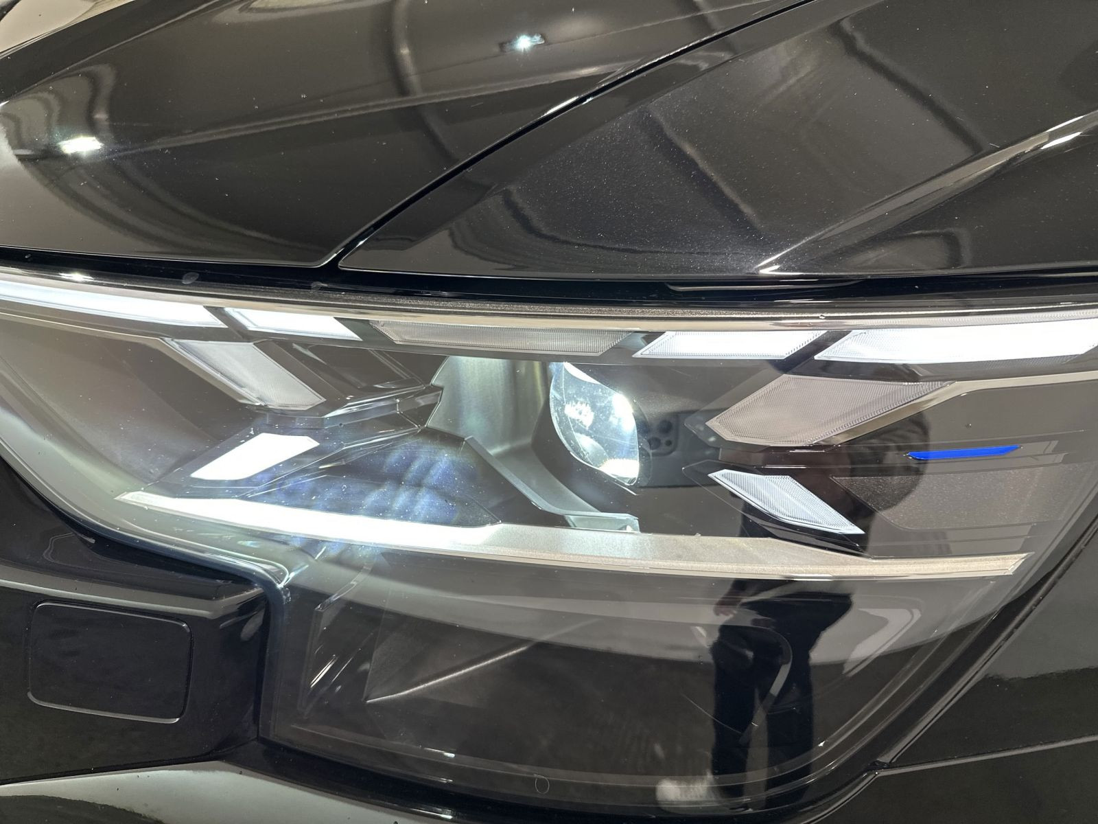 Q8 50 TDI QUATT S LINE HD-MATRIX+AHK+RAUTE+PANO+