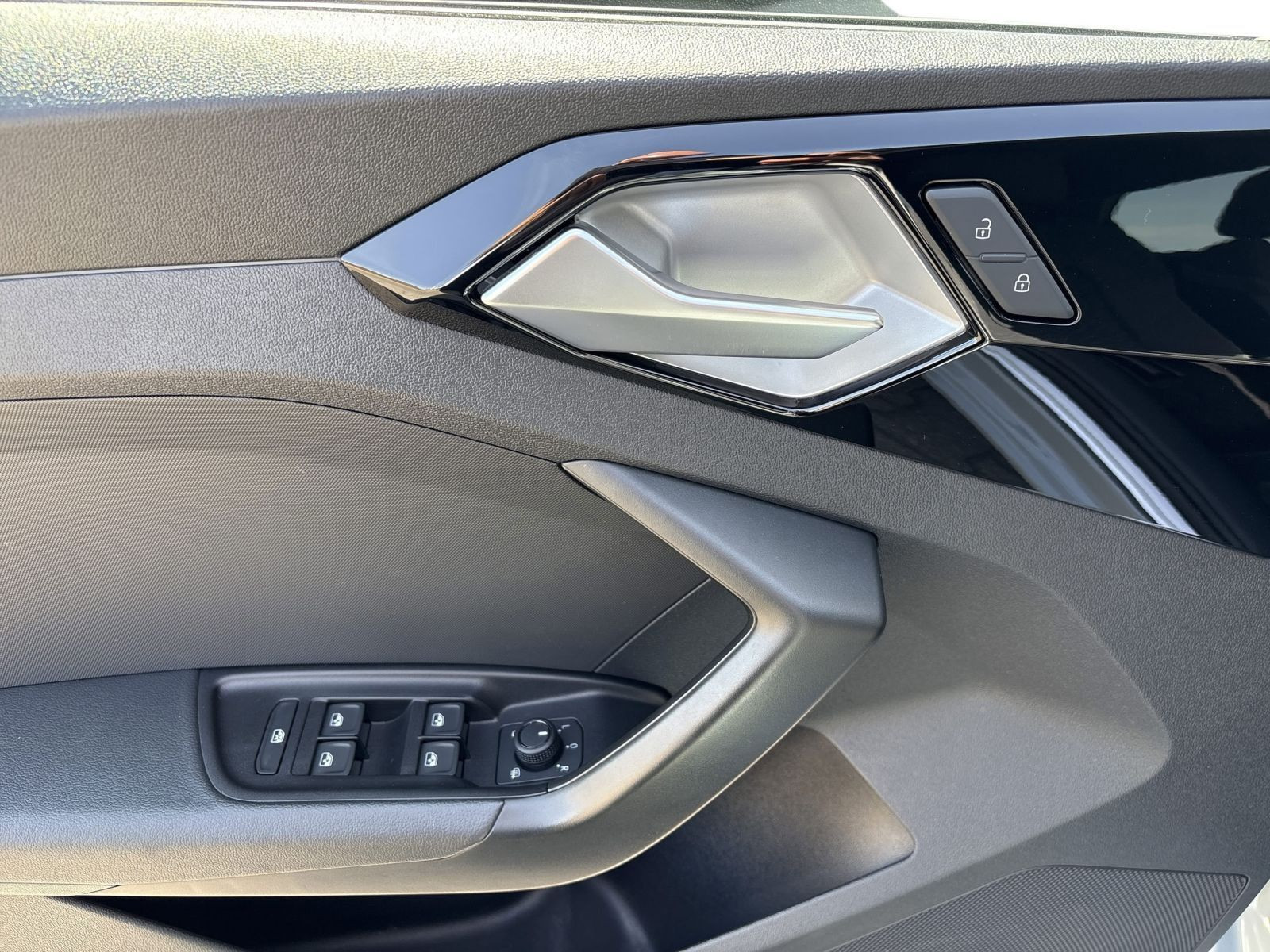 A1 Sportback 30 TFSI ADVANCED DCP+PDC+SMARTPHONE INTERFACE