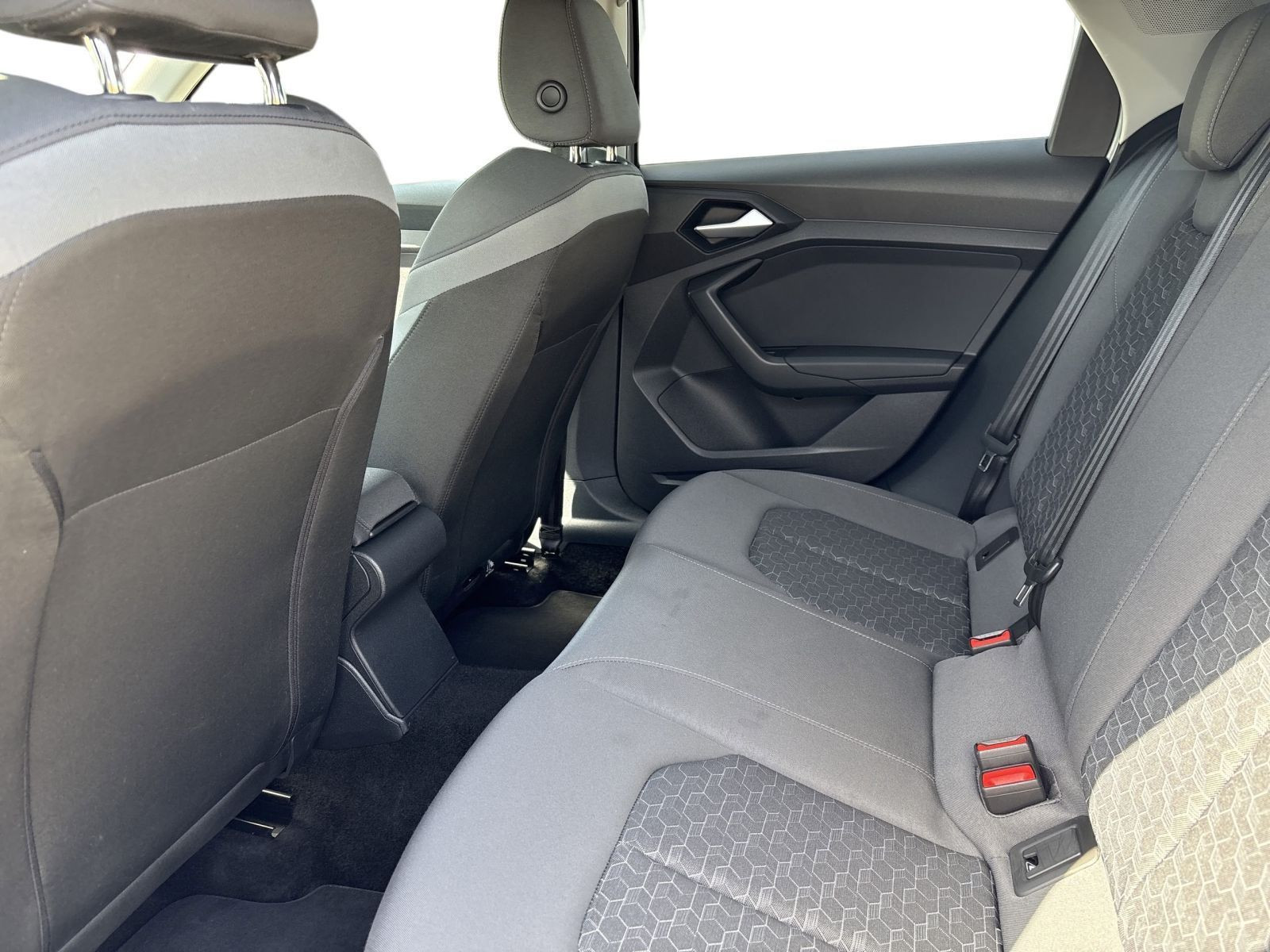 A1 Sportback 30 TFSI ADVANCED DCP+PDC+SMARTPHONE INTERFACE