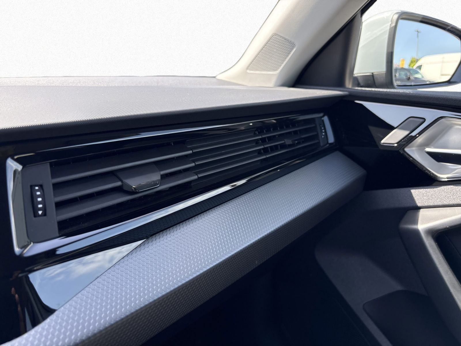 A1 Sportback 30 TFSI ADVANCED DCP+PDC+SMARTPHONE INTERFACE