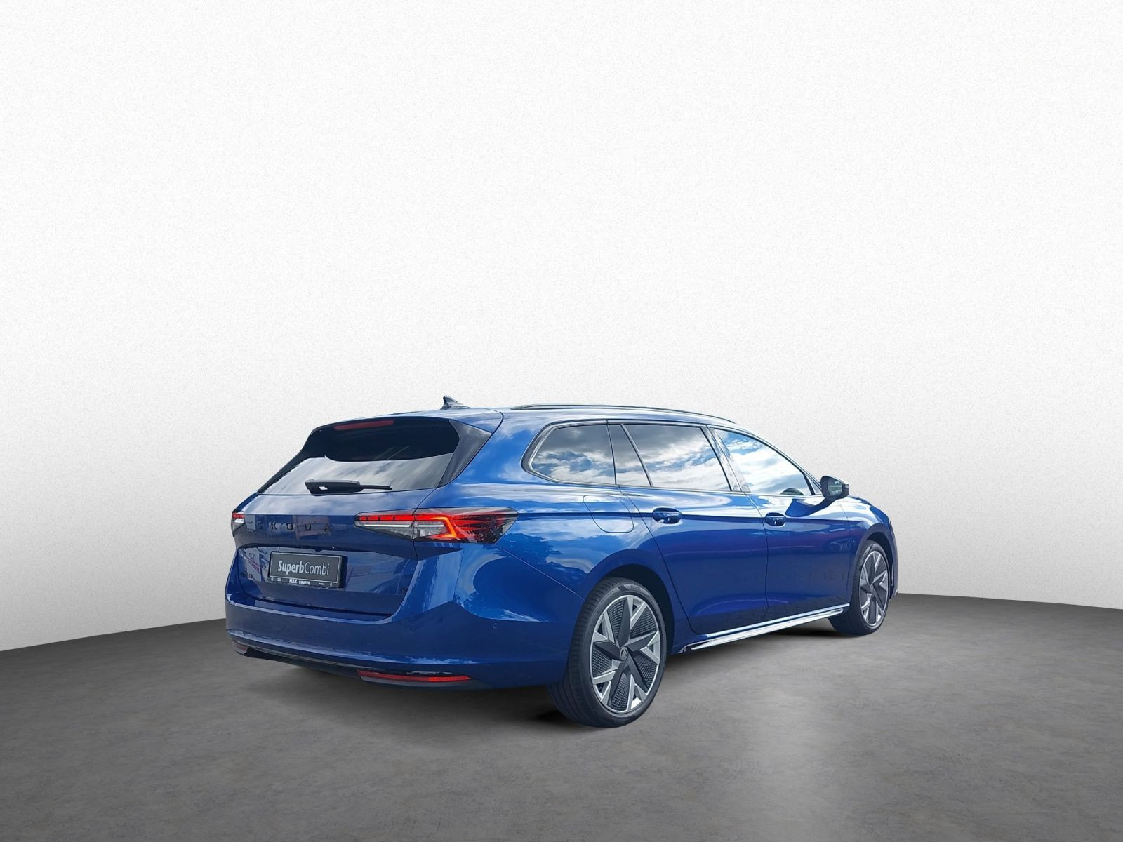 Superb Combi 1.5TSI iV 150kW Sportline 360°*PANO